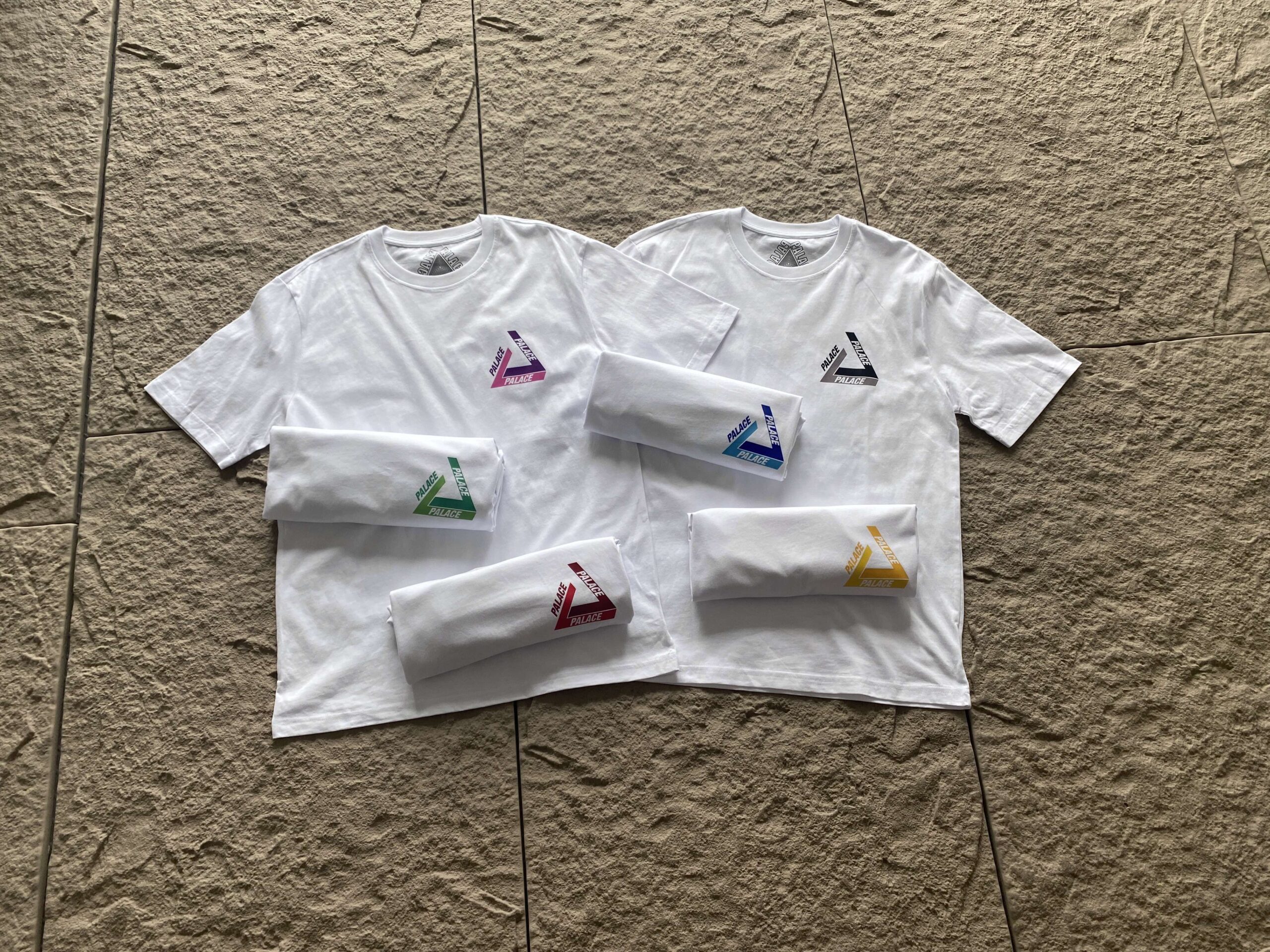 PALACE T-SHIRT