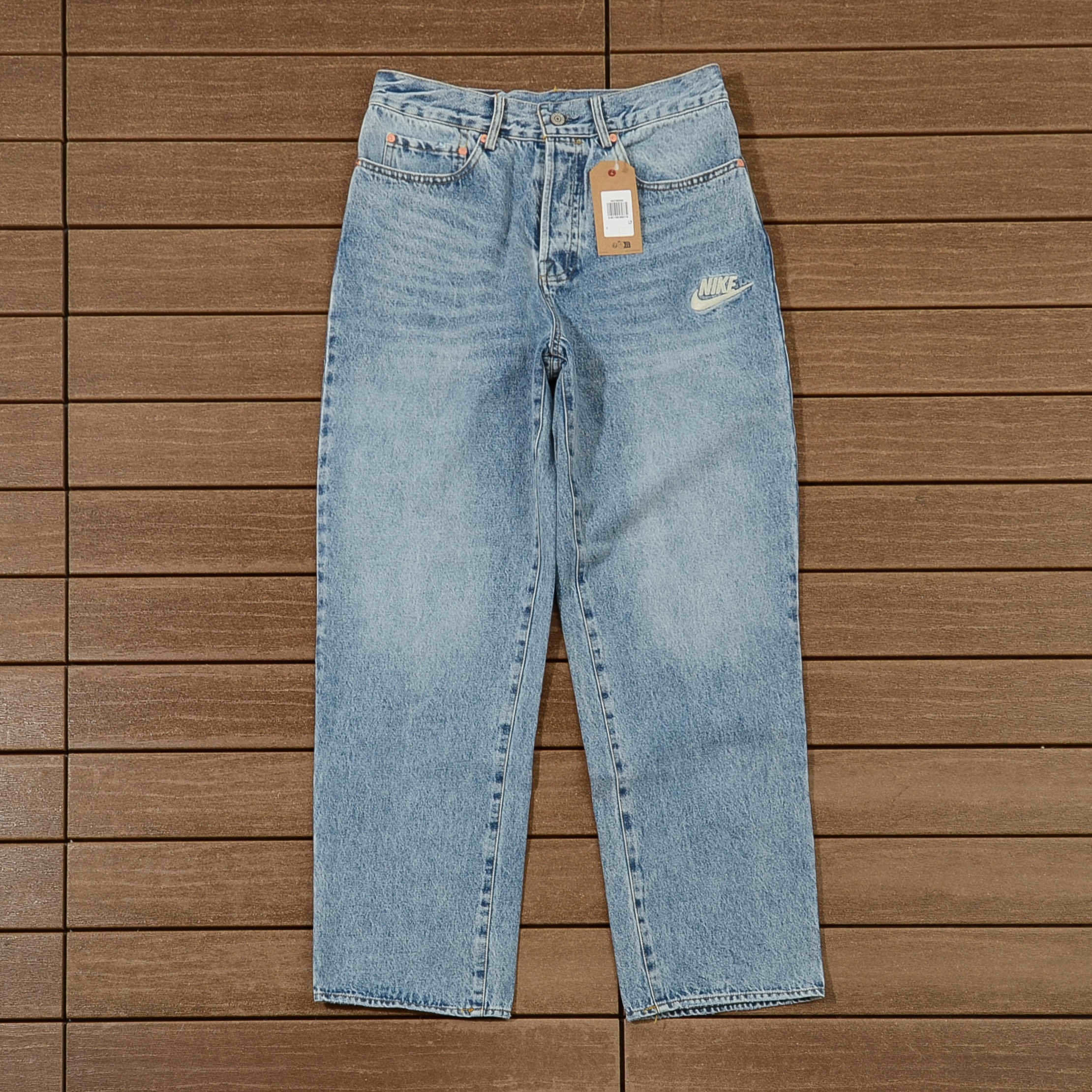 NIKE & LEVI'S PANT