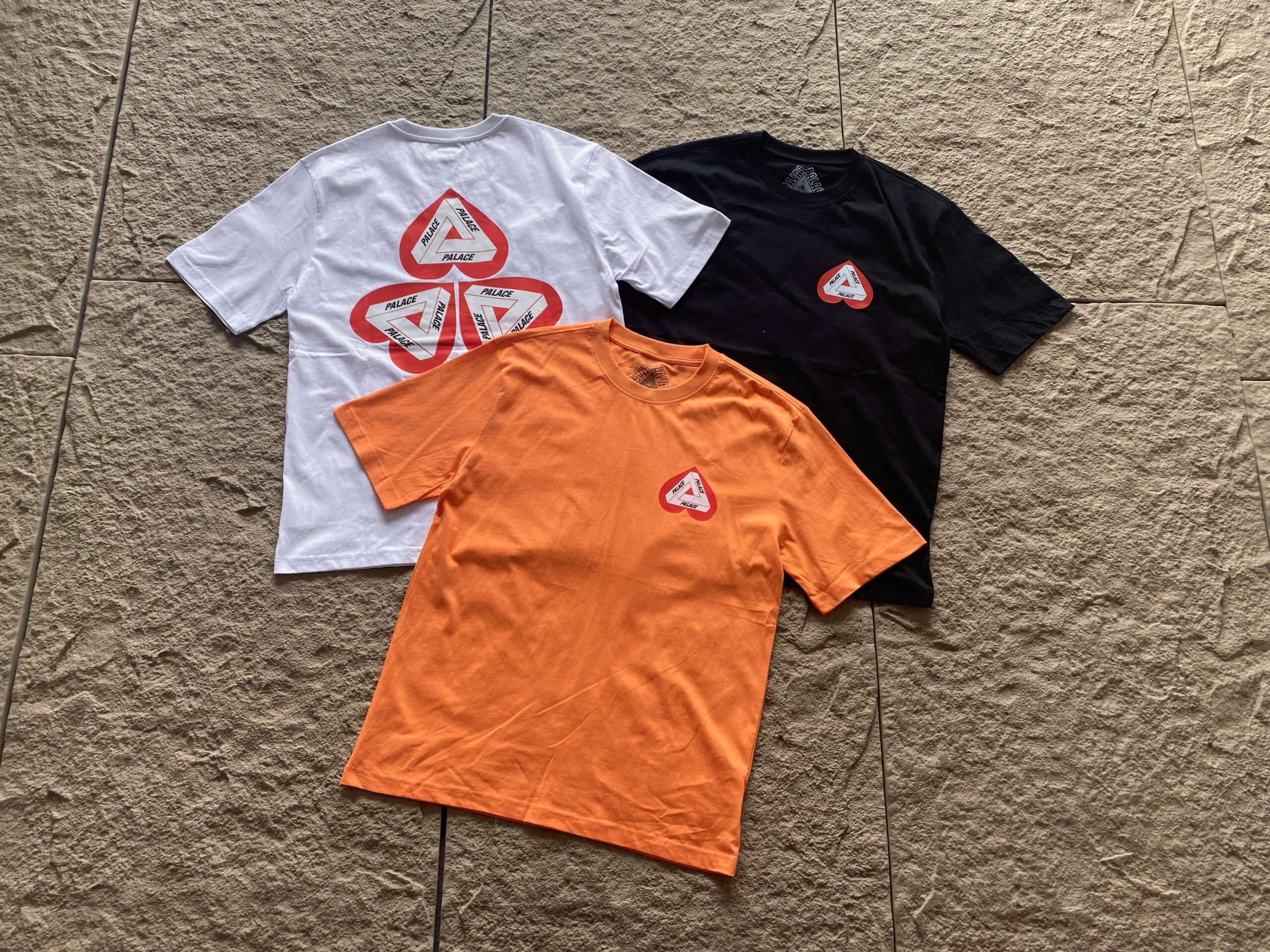 PALACE T-SHIRT