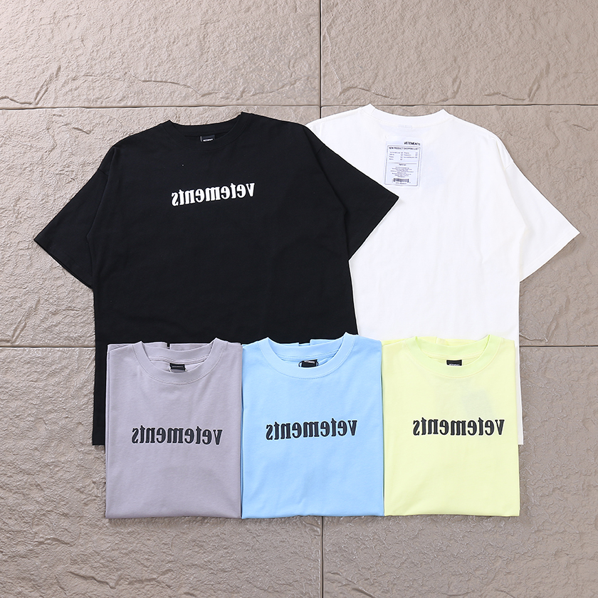 VETEMENTS T-SHIRT