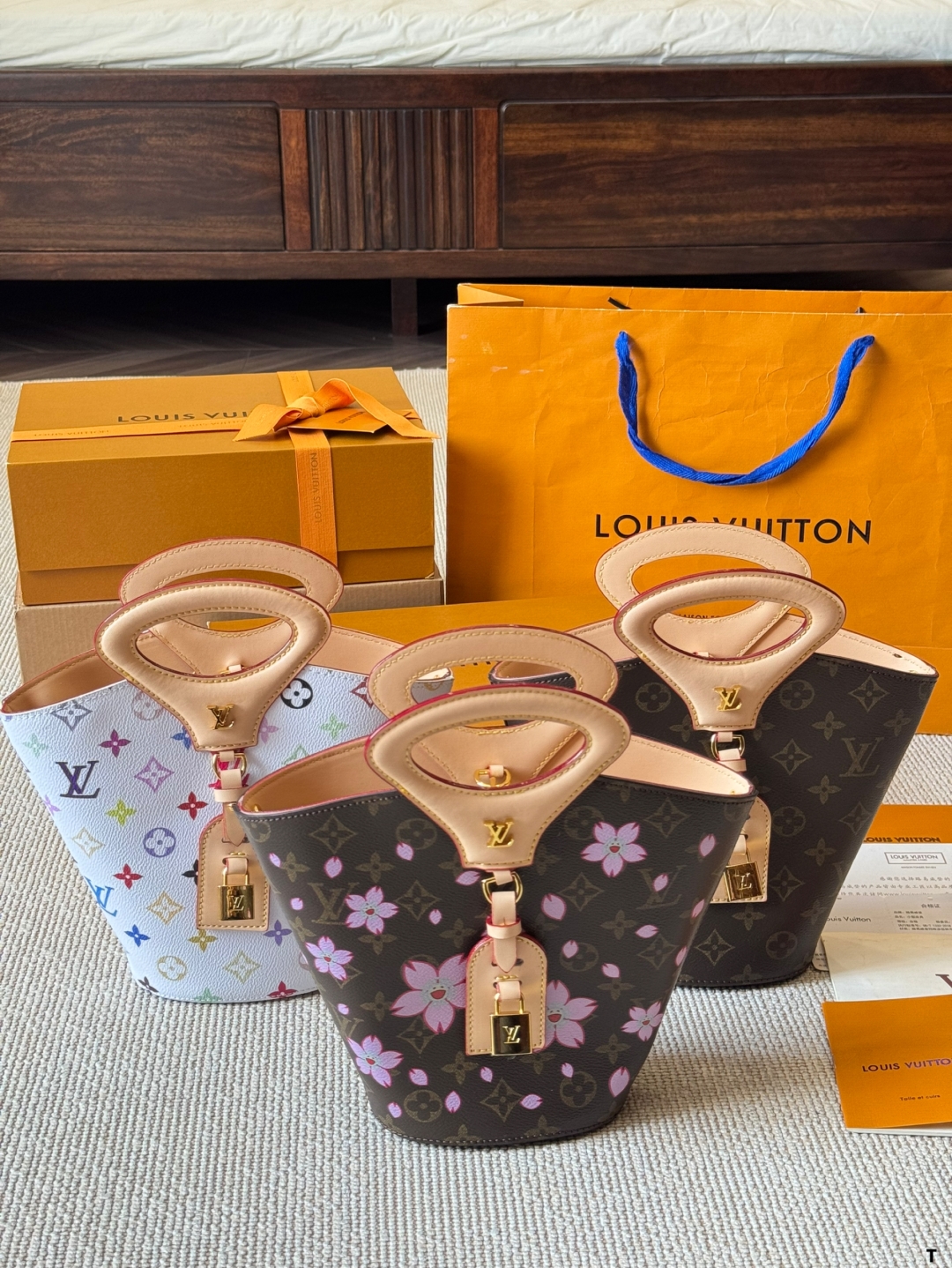 LV BAG