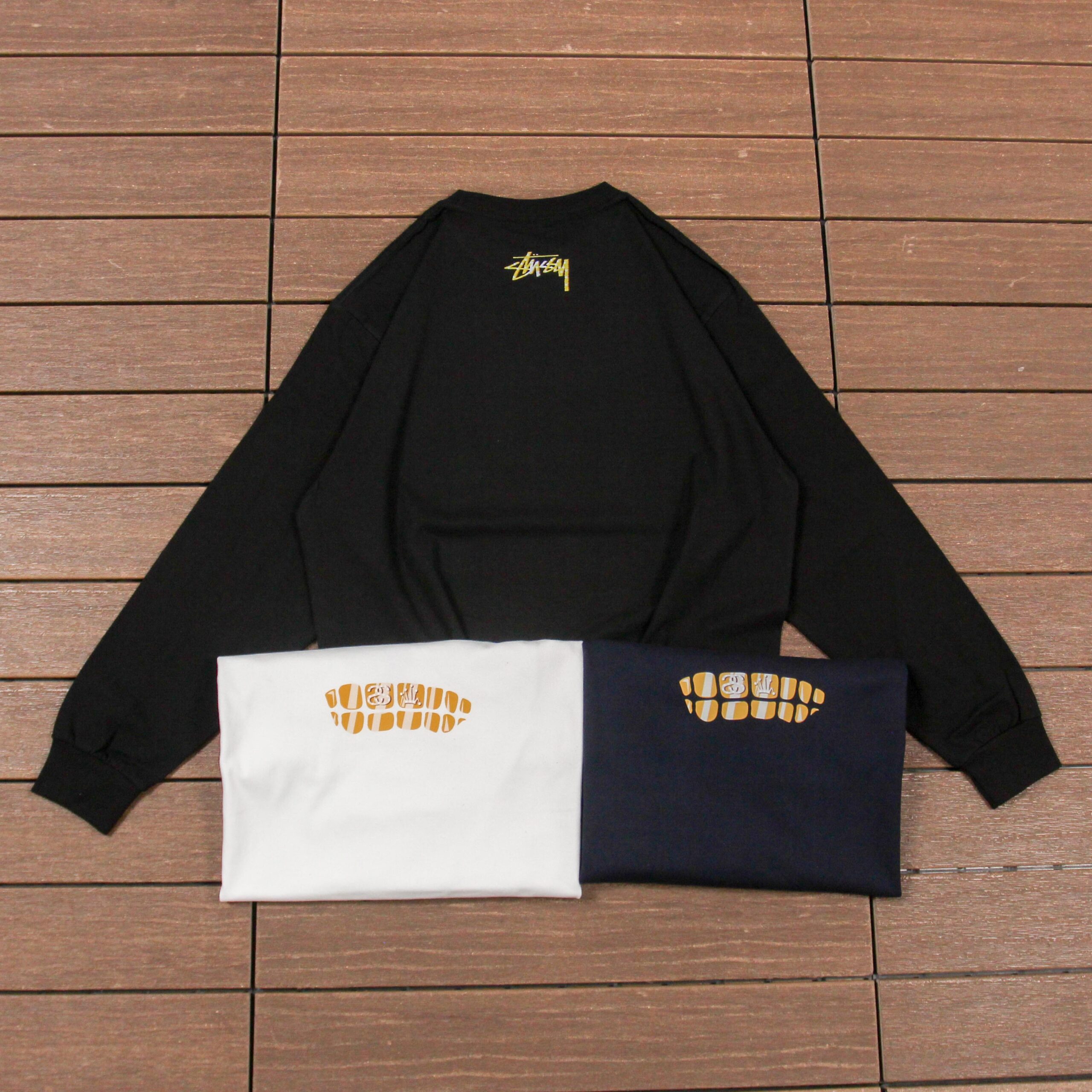 STUSSY T-SHIRT