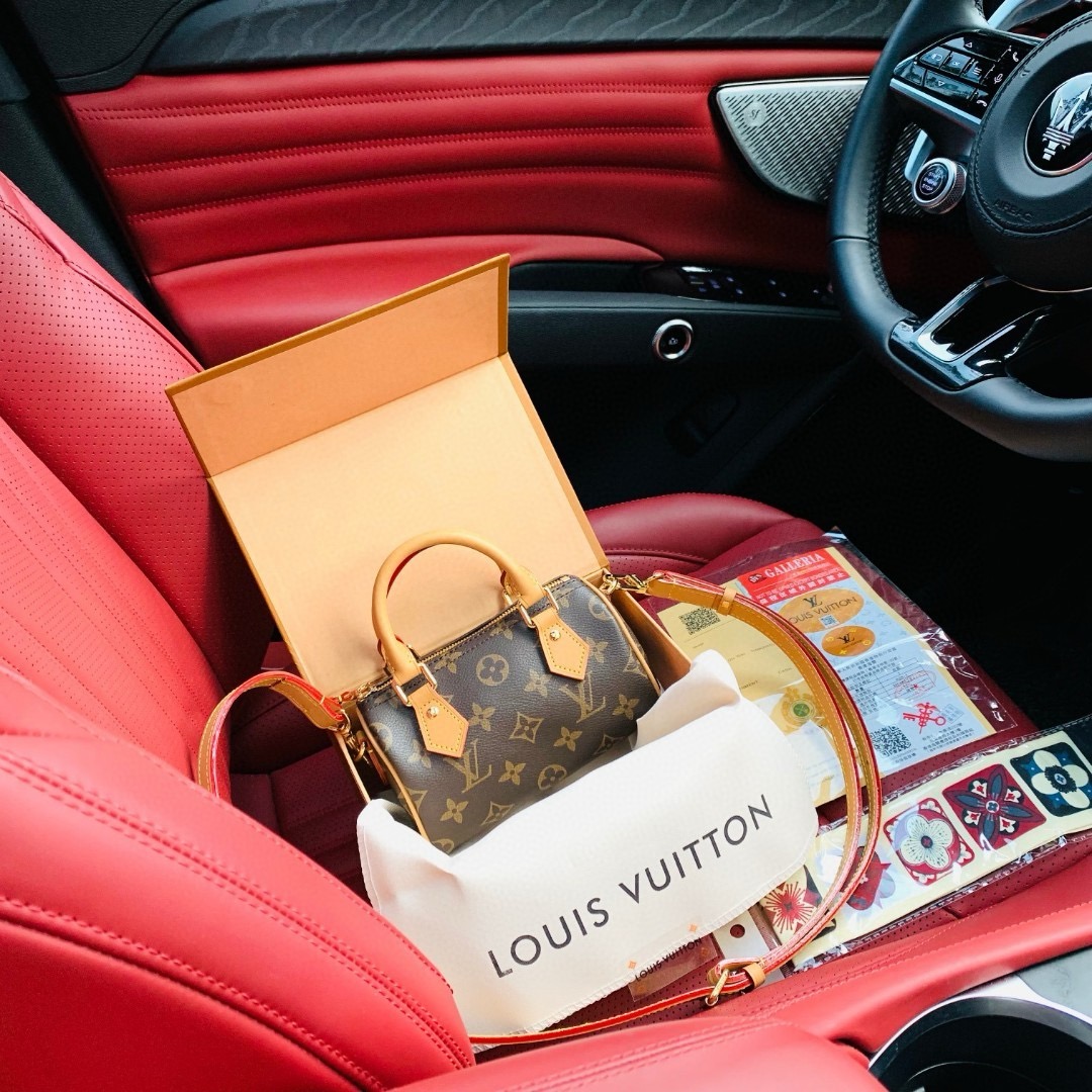 LV BAG