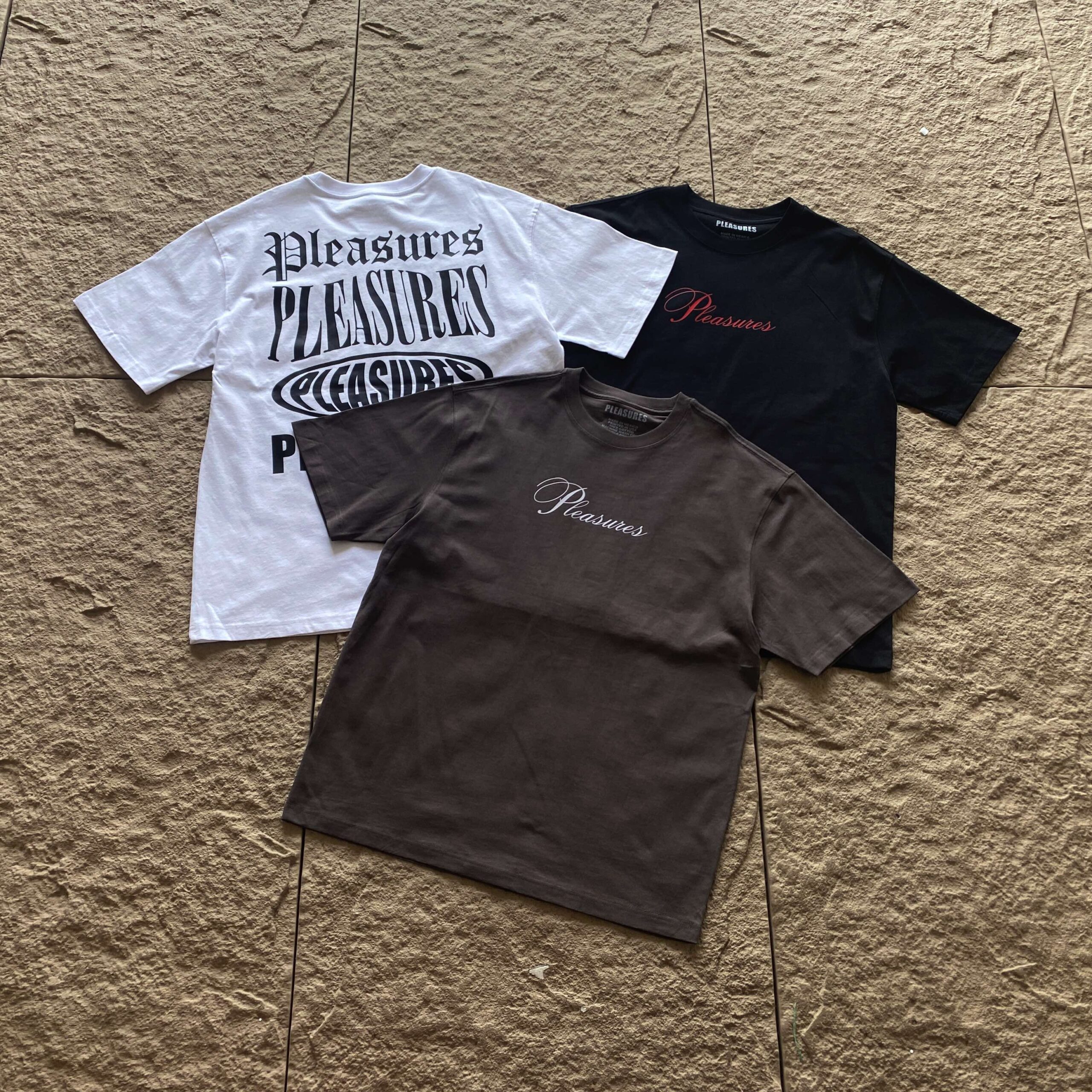 PLEASURES T-SHIRT
