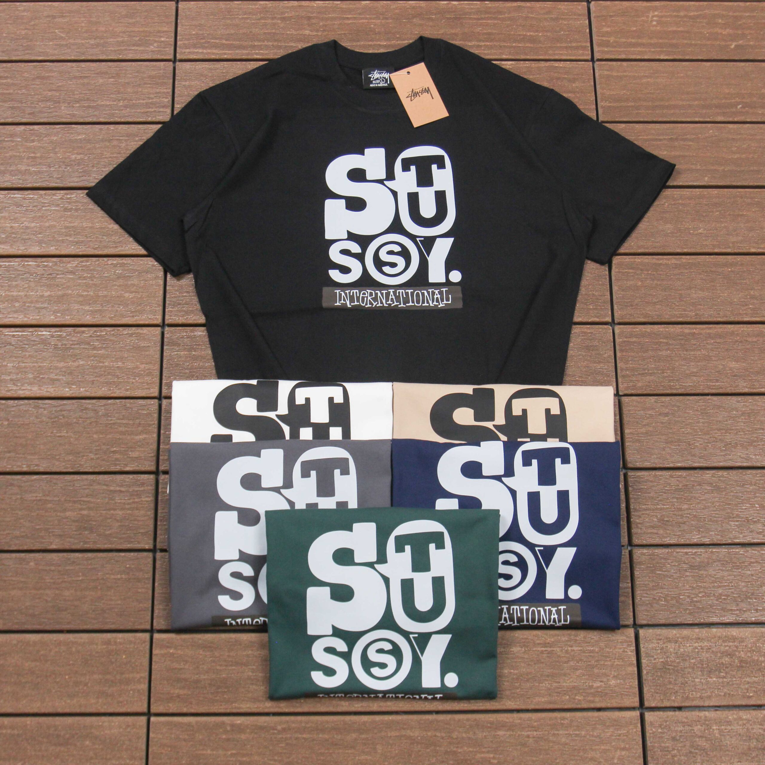 STUSSY T-SHIRT