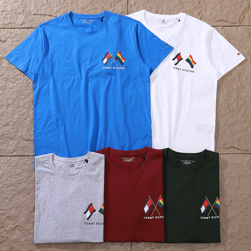 TOMMY HILFIGER T-SHIRT