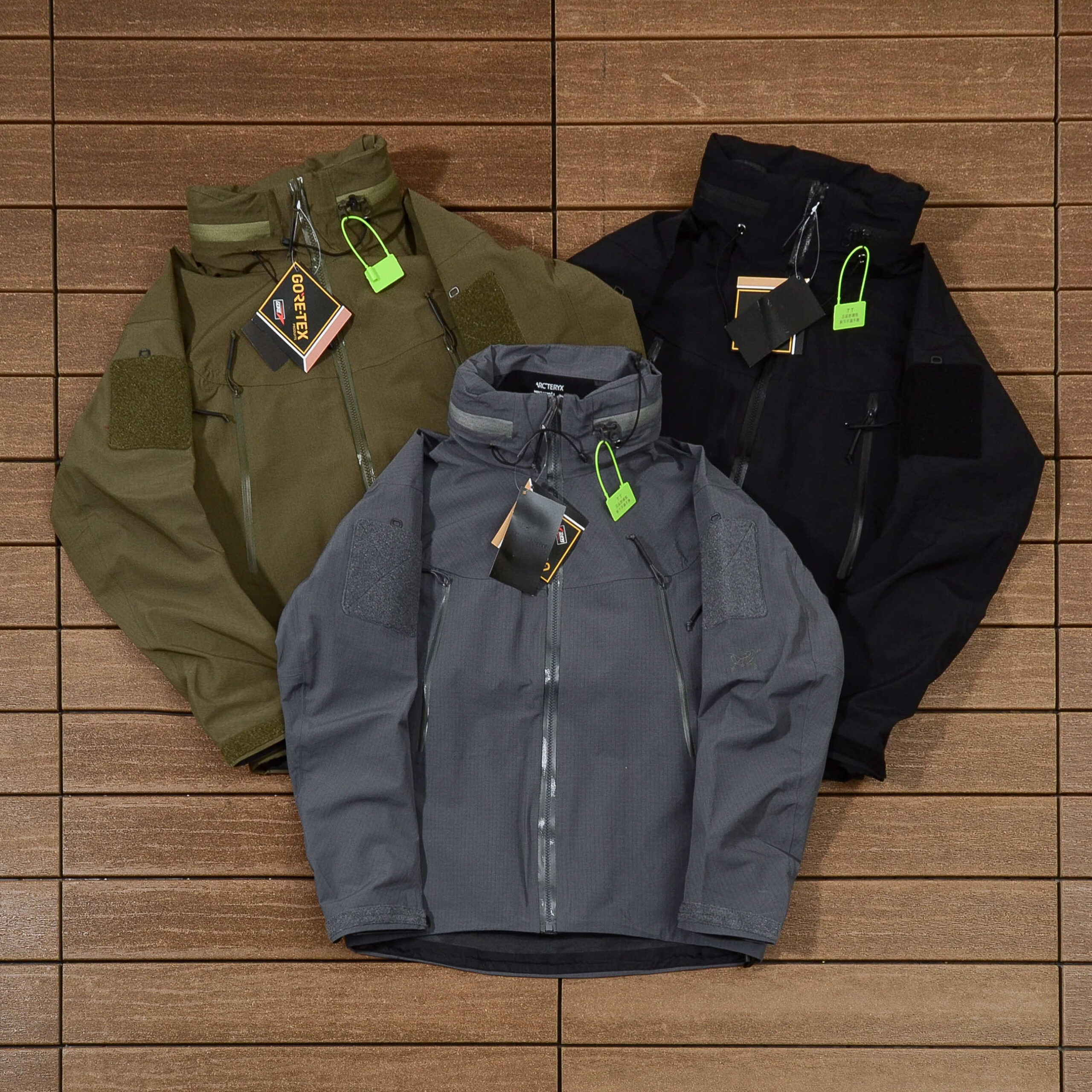 ARC’TERYX JACKET