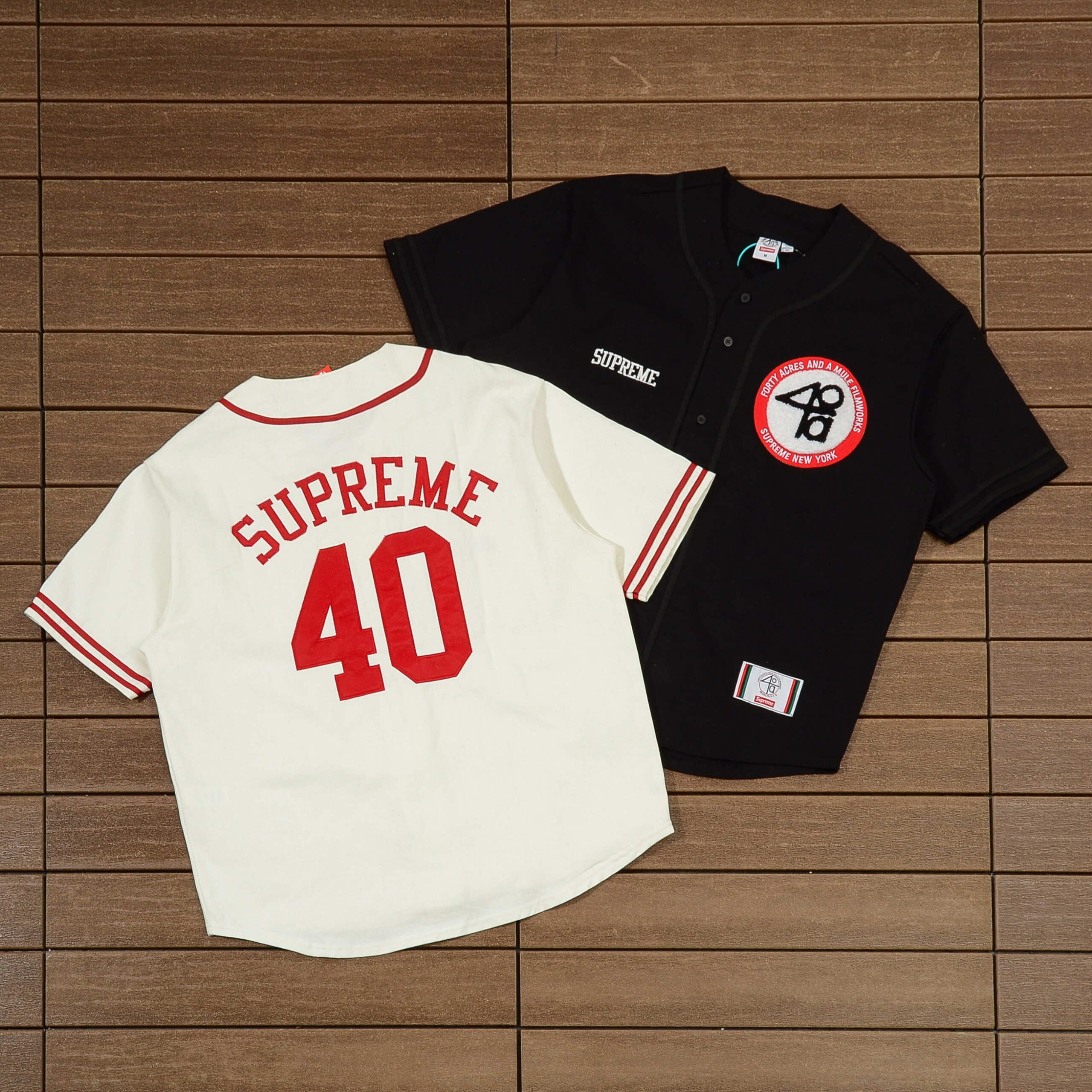 SUPREME & 40 ACRES T-SHIRT