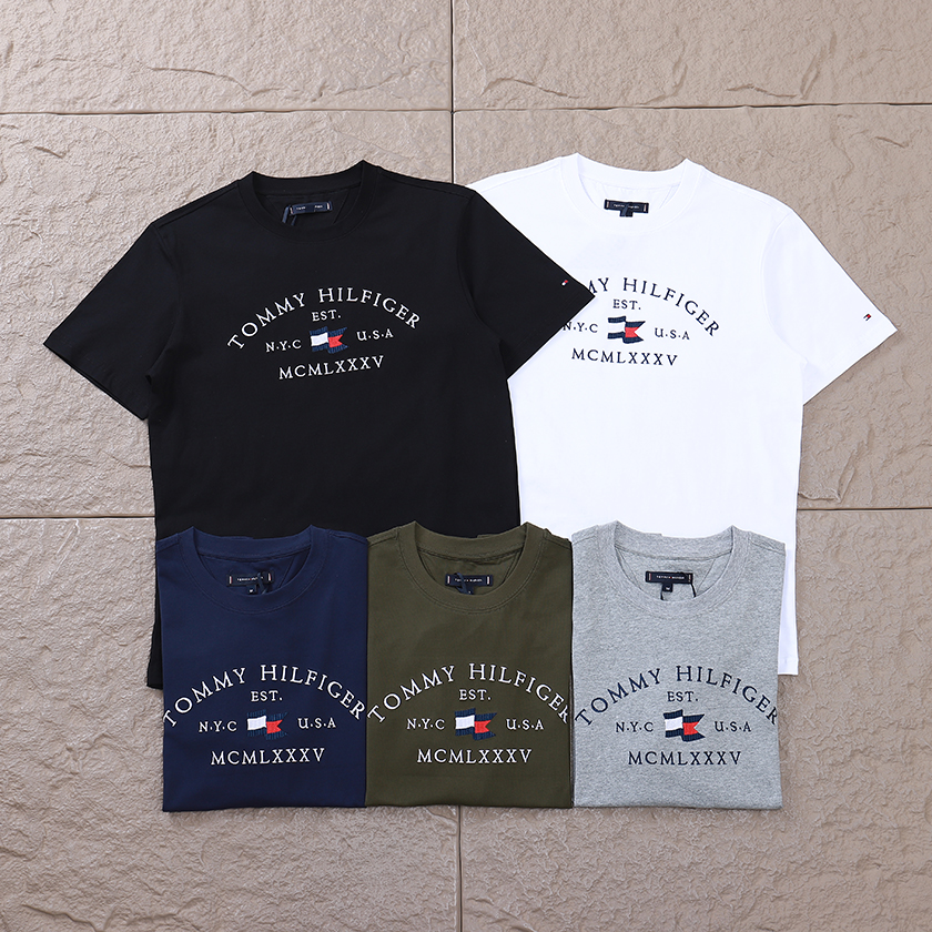 TOMMY HILFIGER T-SHIRT