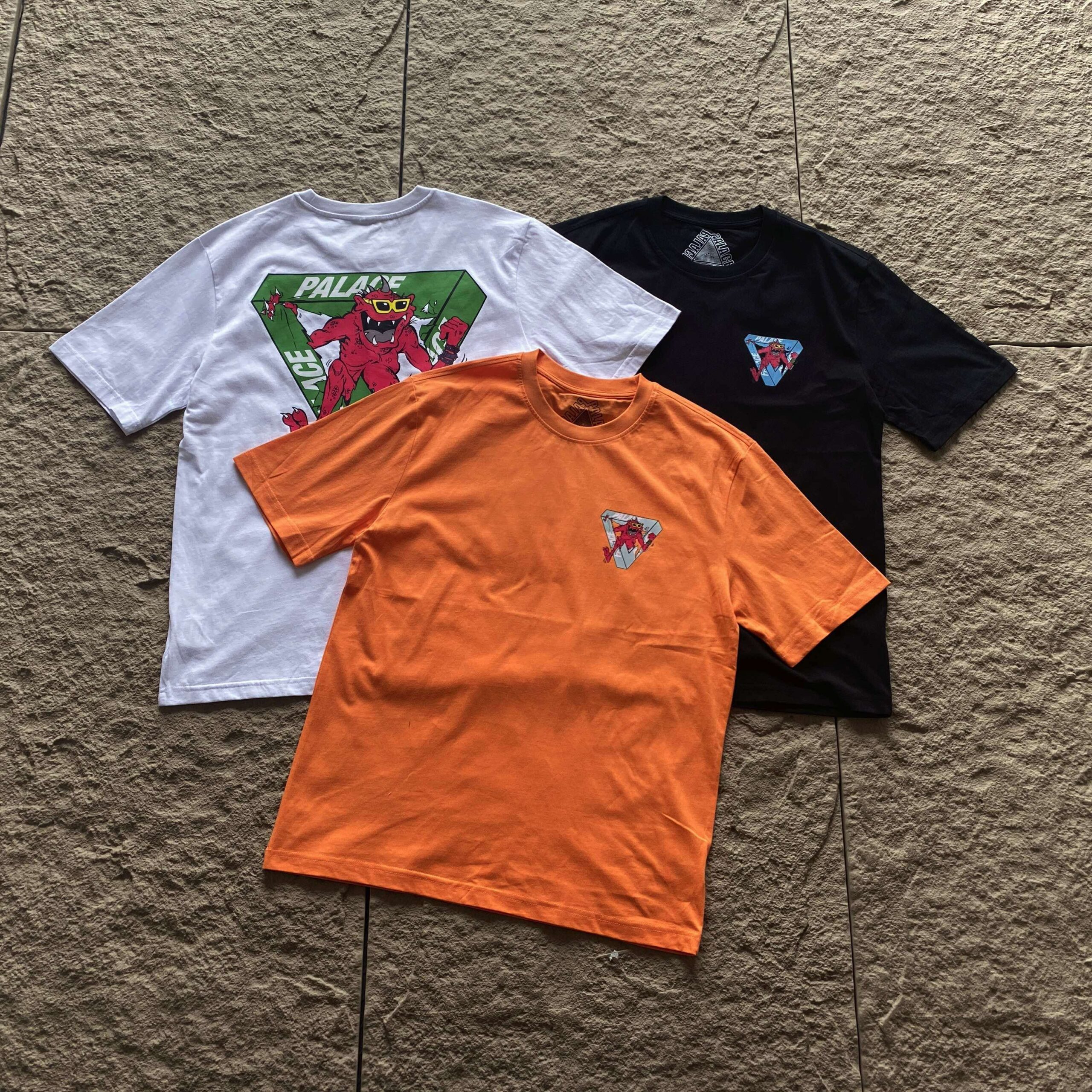 PALACE T-SHIRT