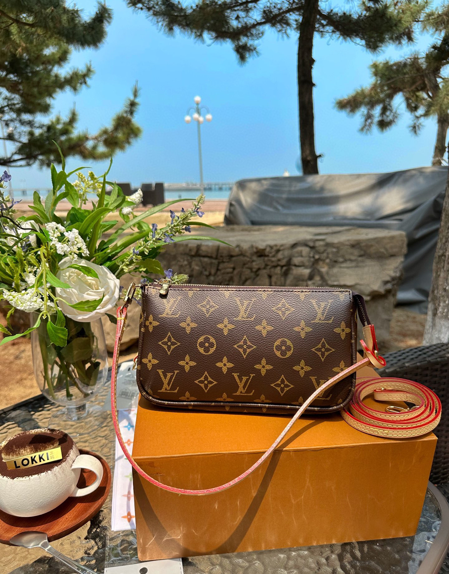 LV BAG