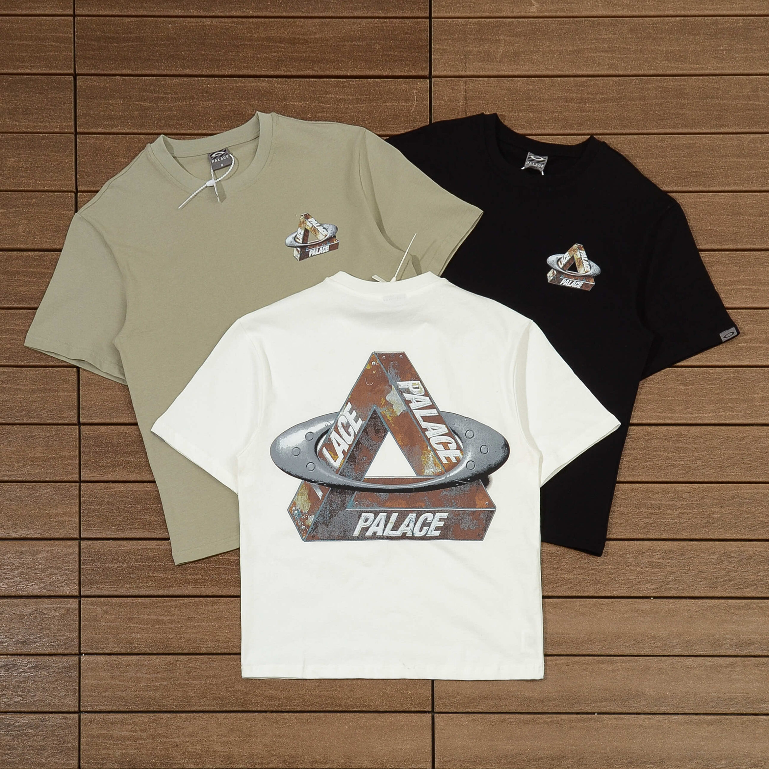 PALACE & OAKLEY T-SHIRT