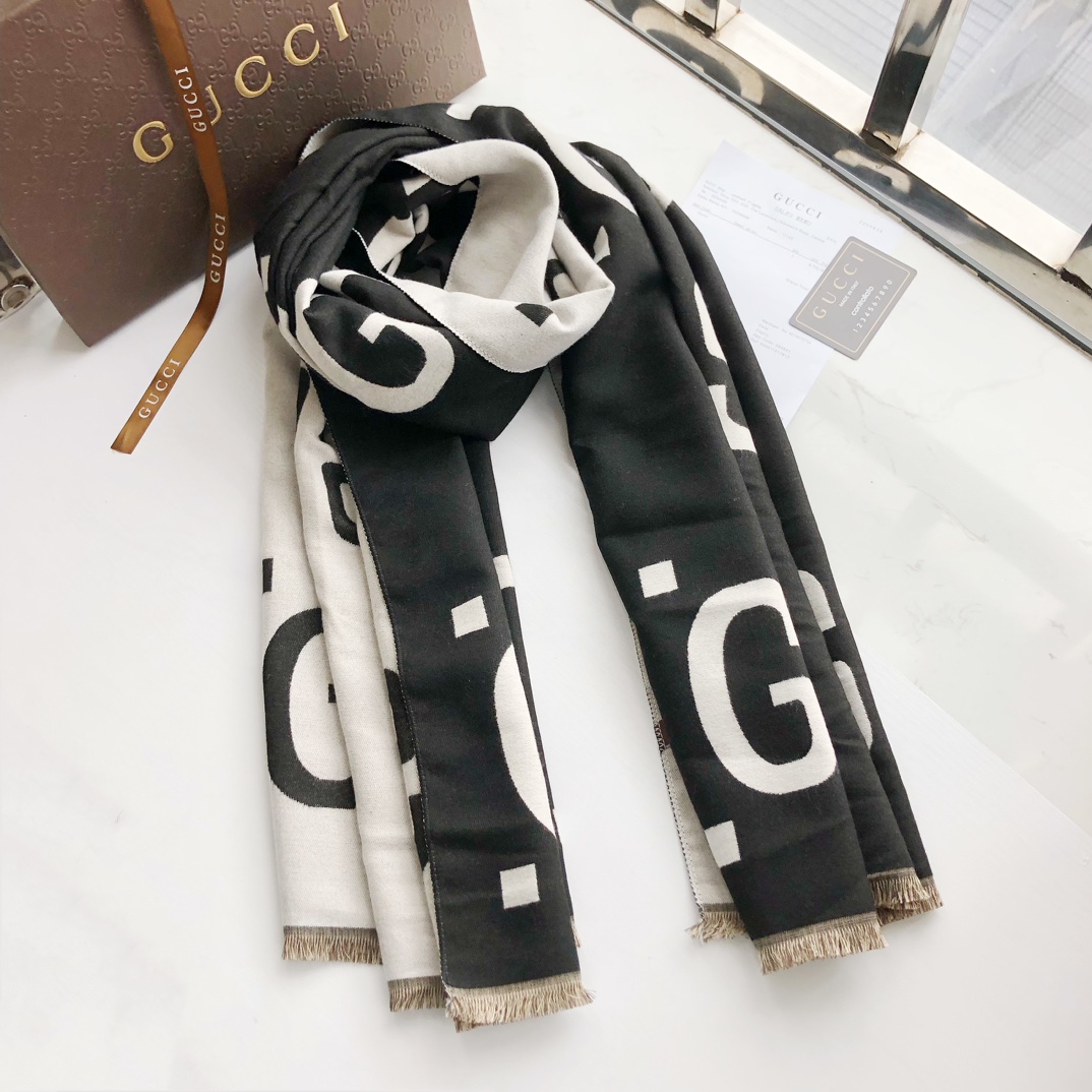 GUCCI SCARF