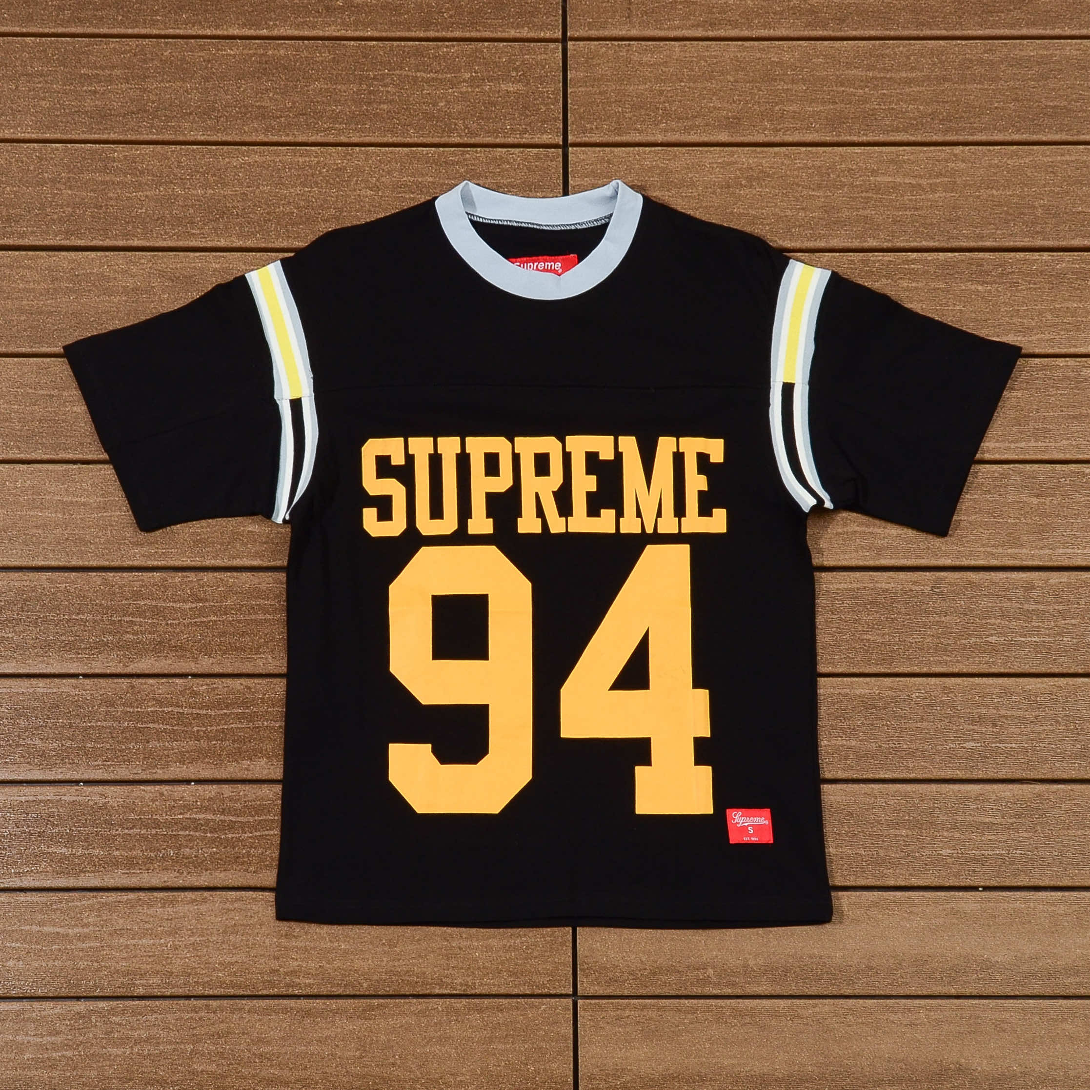 SUPREME T-SHIRT