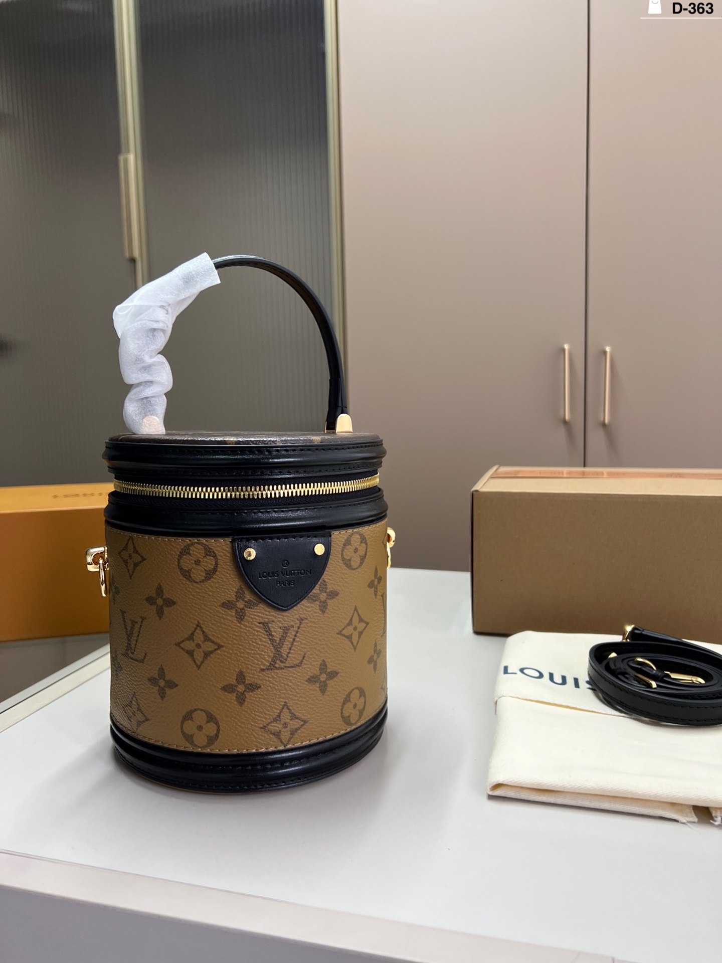 LV BAG