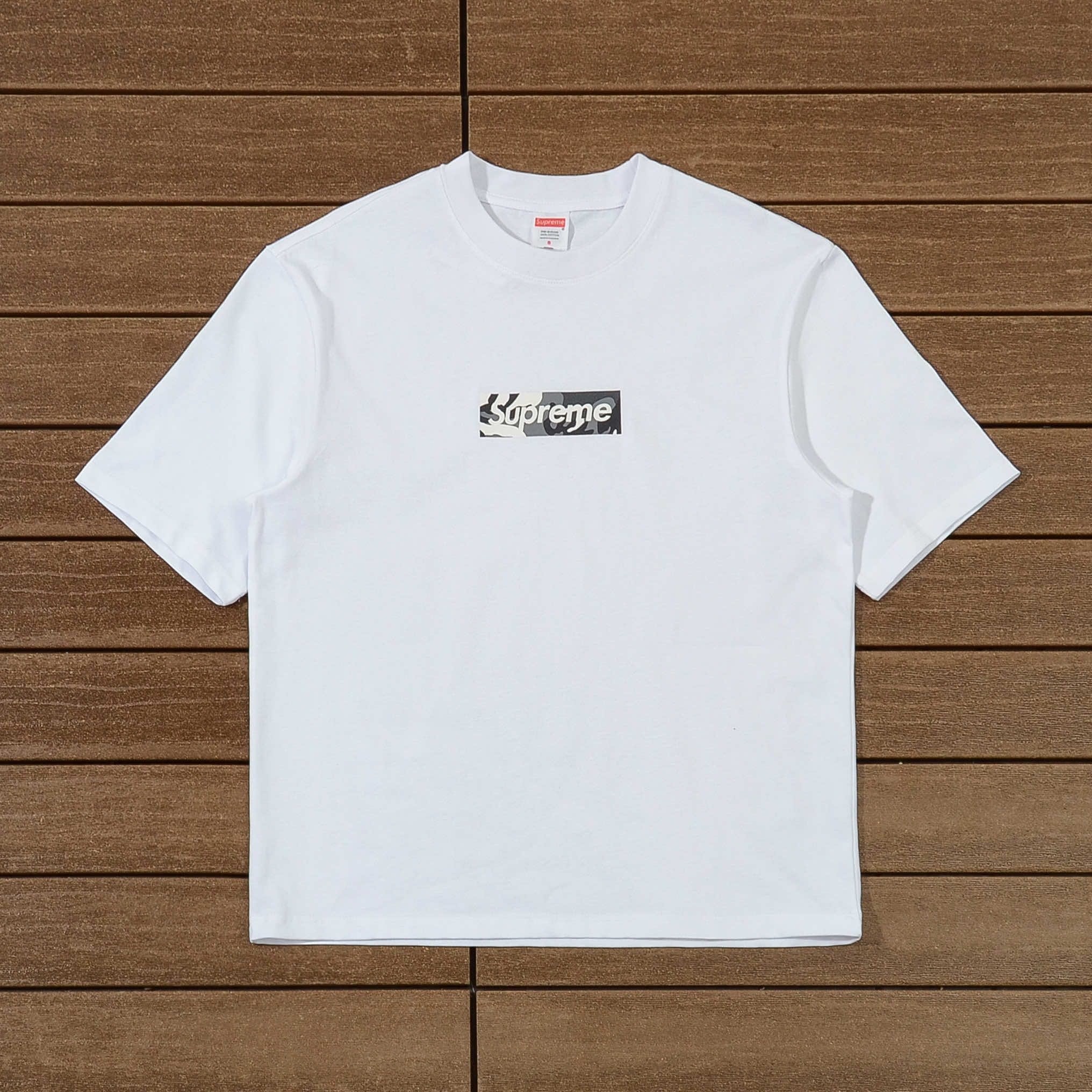 SUPREME T-SHIRT