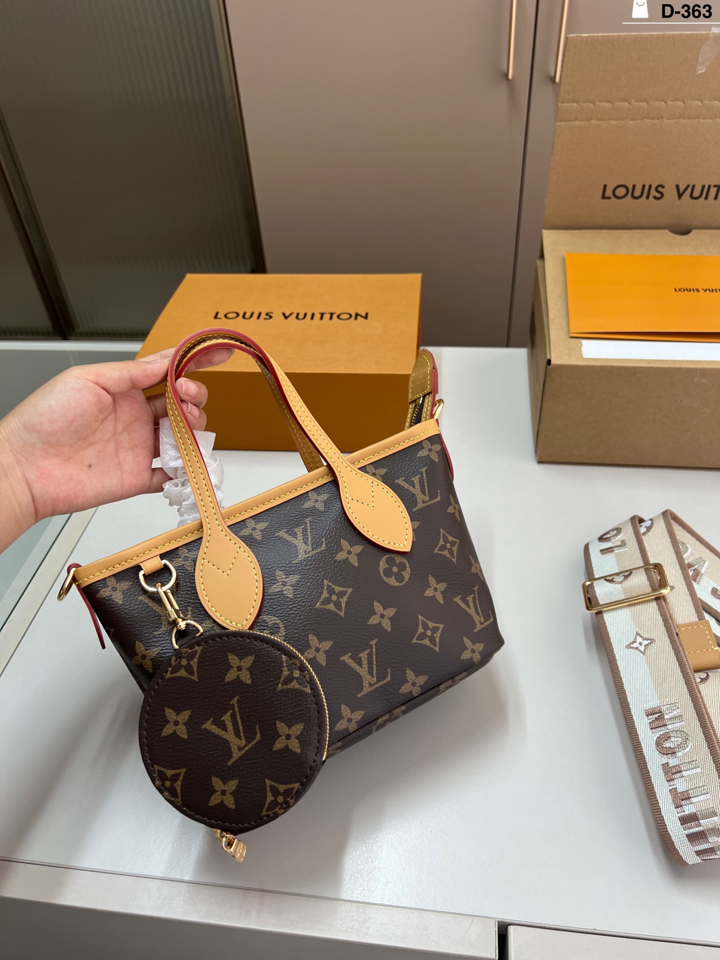 LV BAG