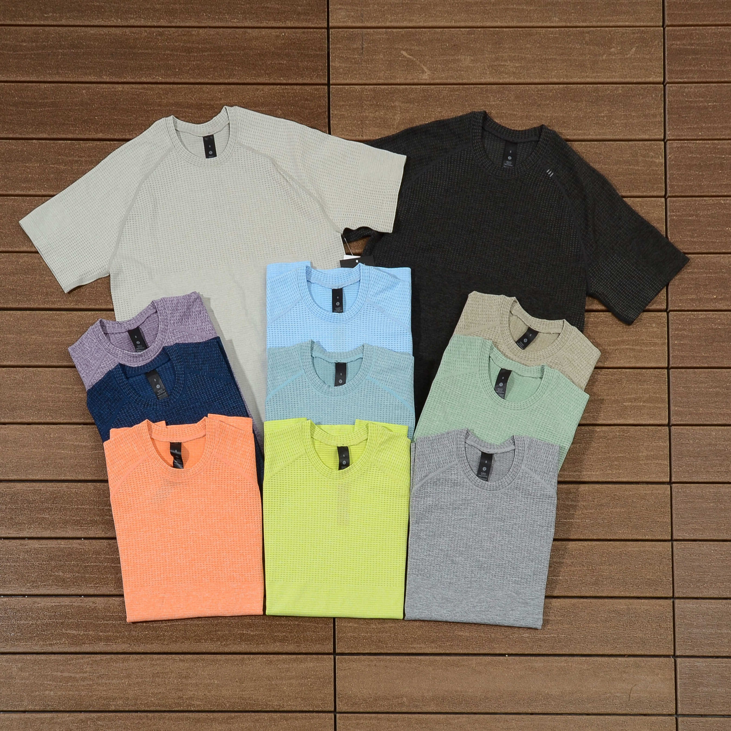 LULU LEMON T-SHIRT