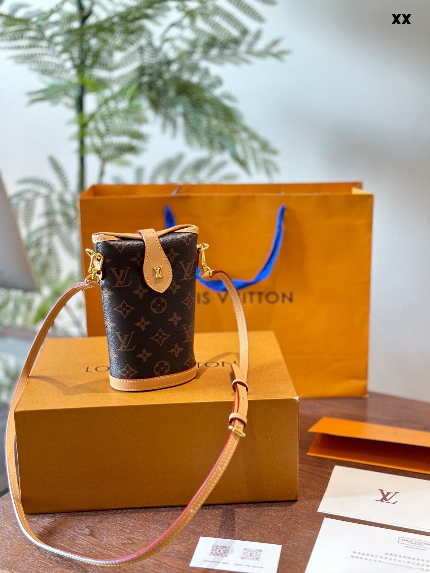LV BAG