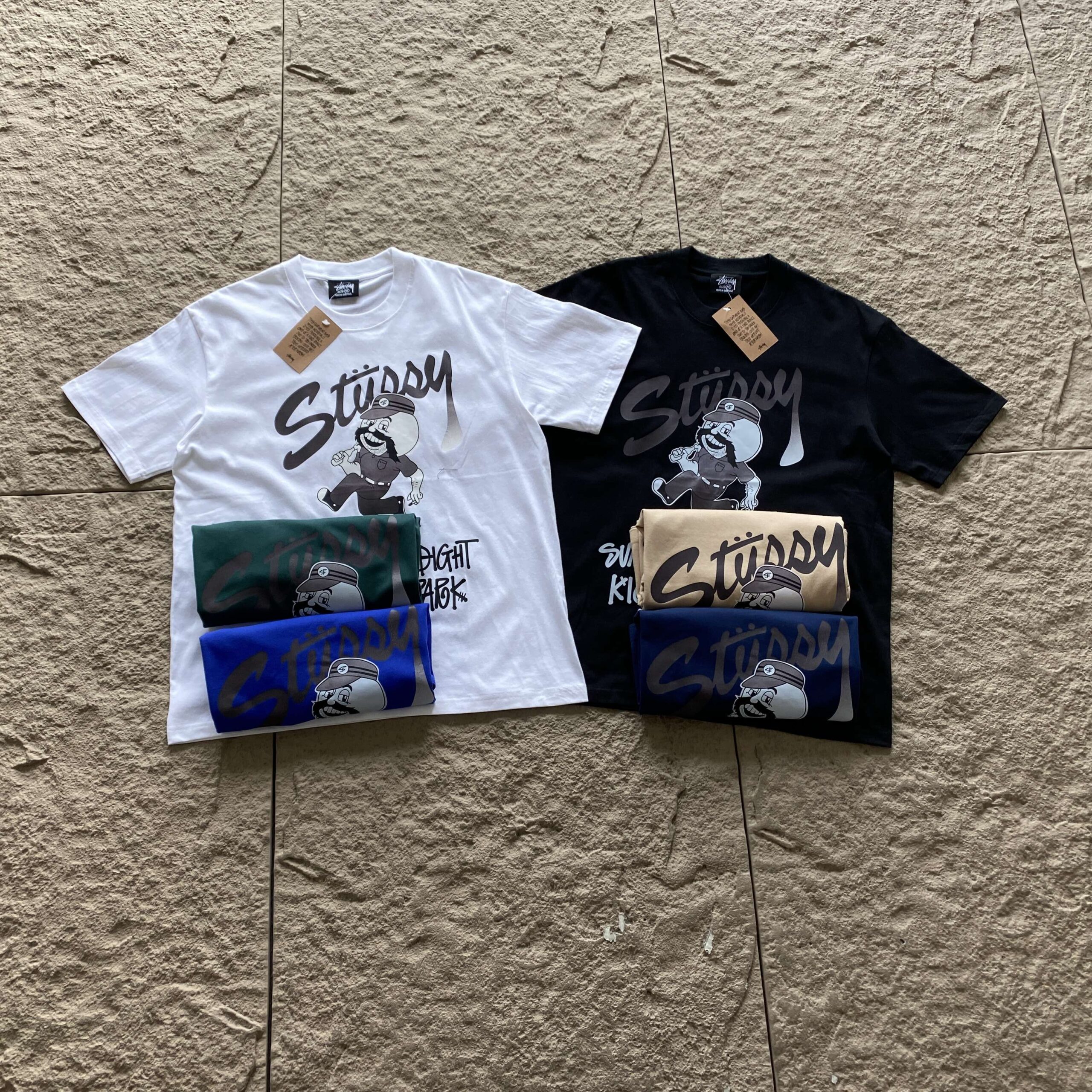 STUSSY T-SHIRT
