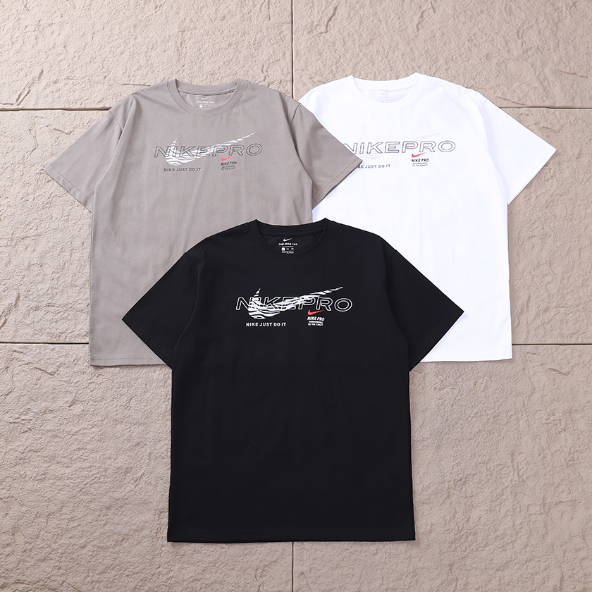 NIKE T-SHIRT