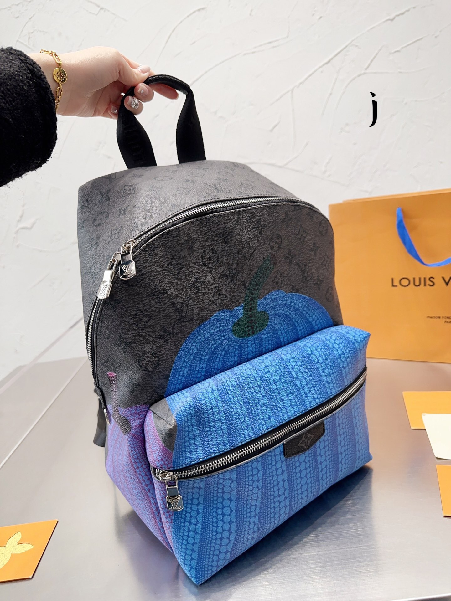 LV BAG