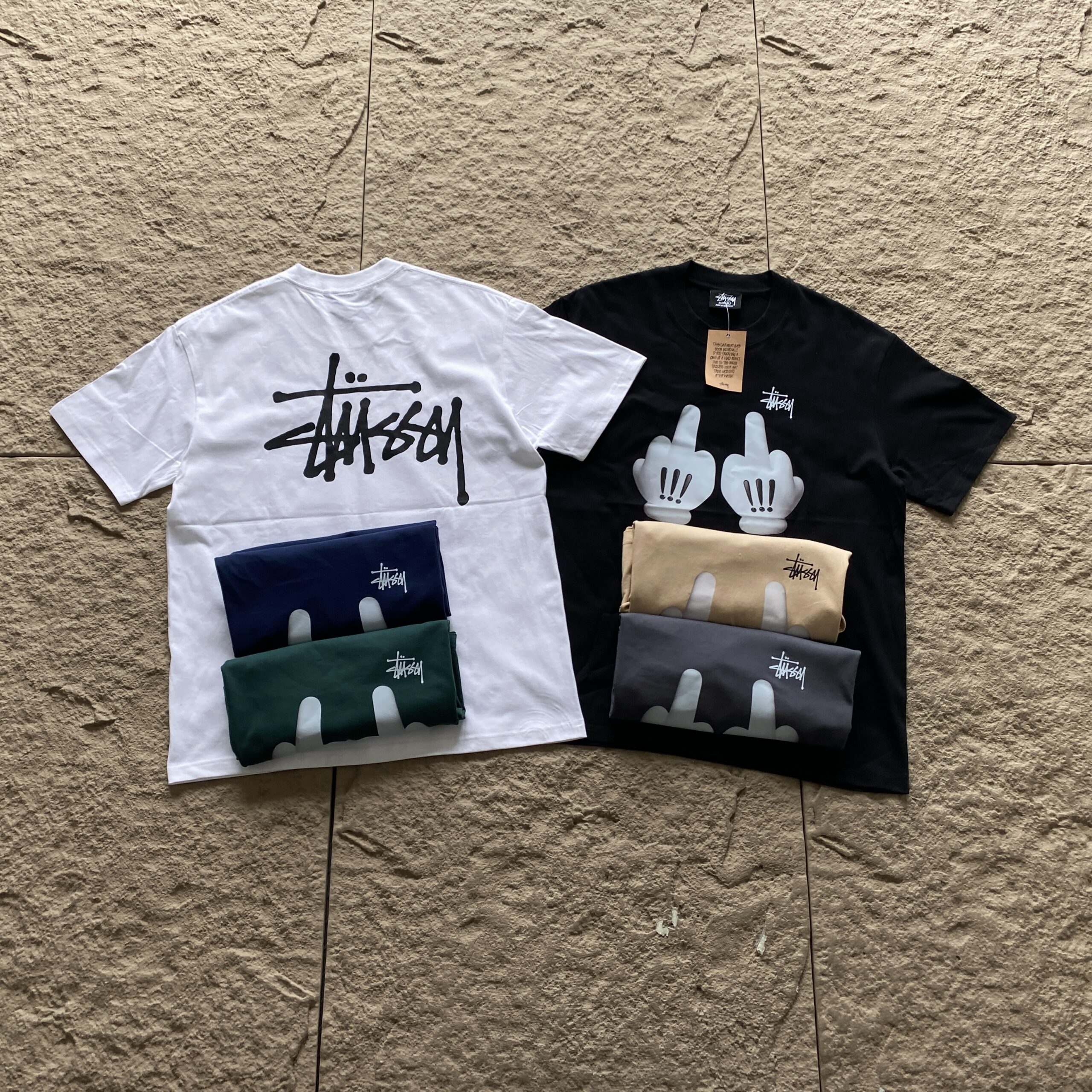 STUSSY T-SHIRT