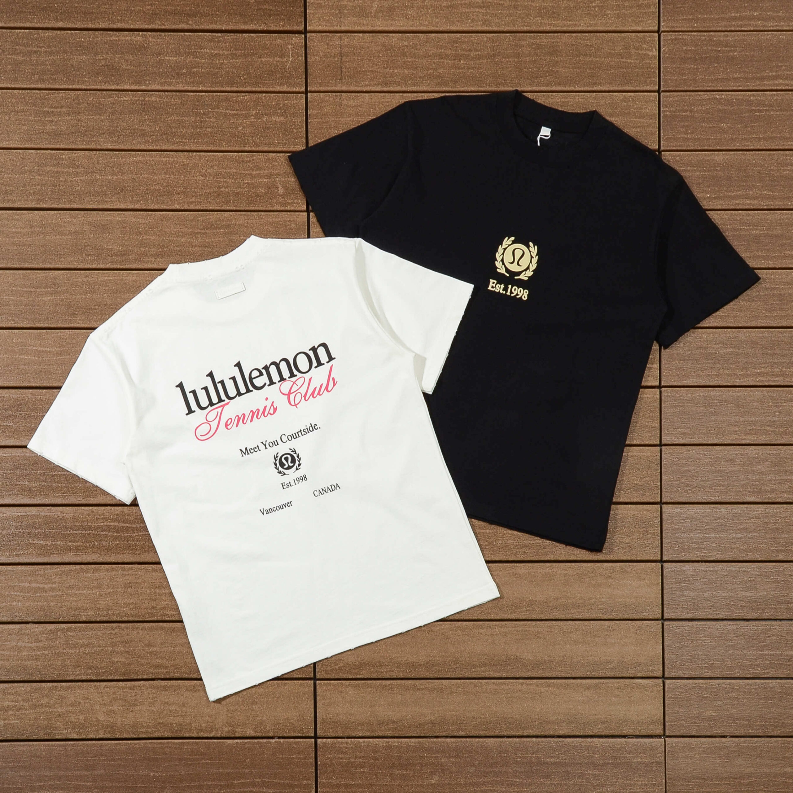 LULULEMON T-SHIRT