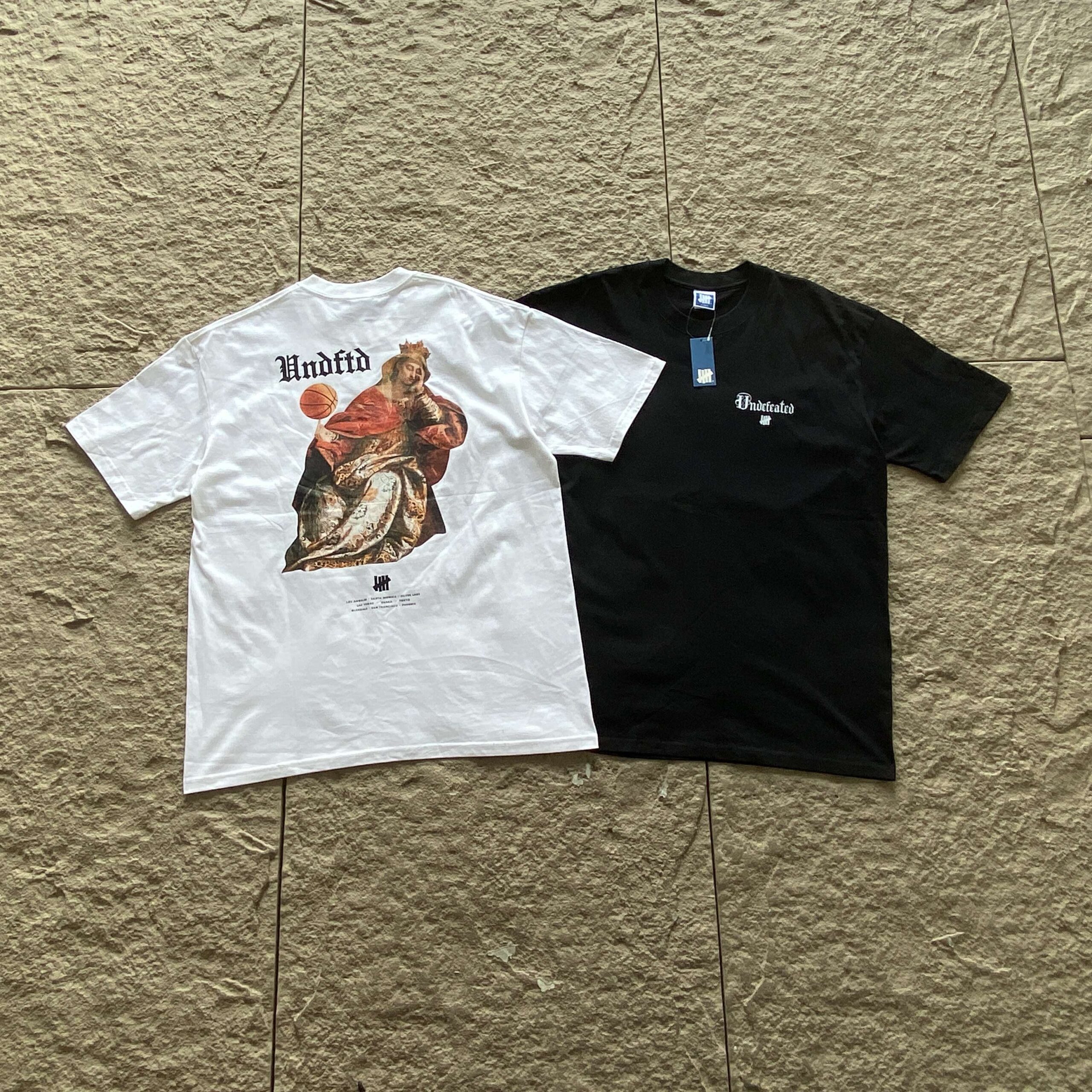 STUSSY T-SHIRT