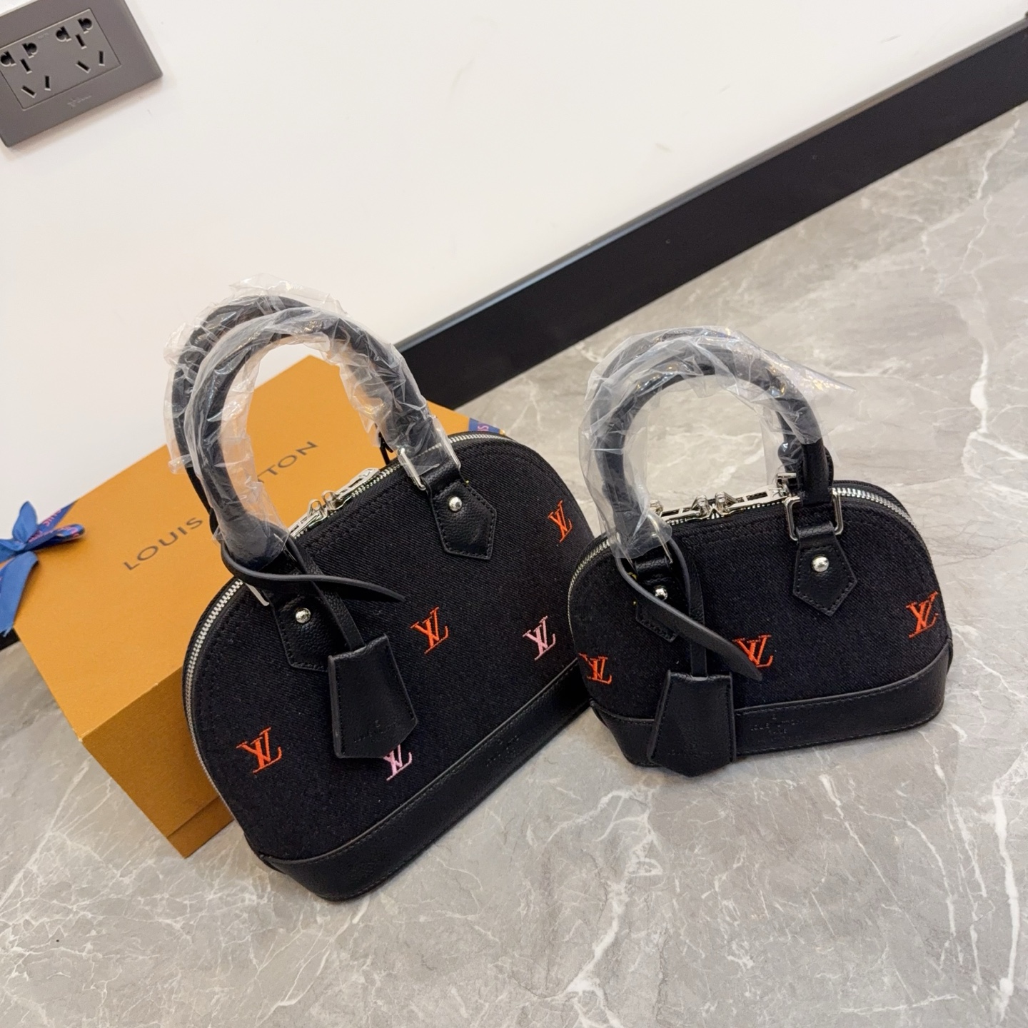 LV BAG