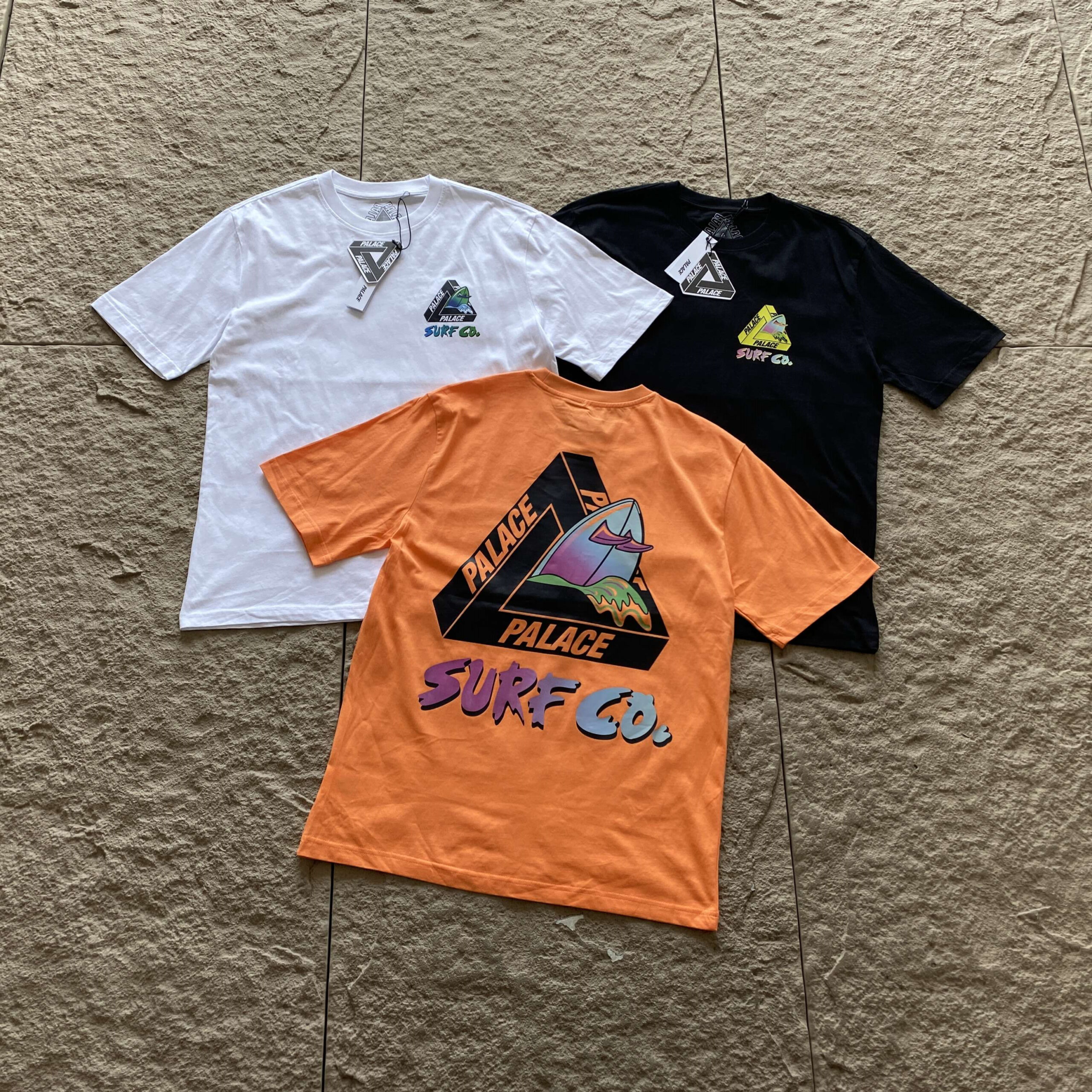 PALACE T-SHIRT