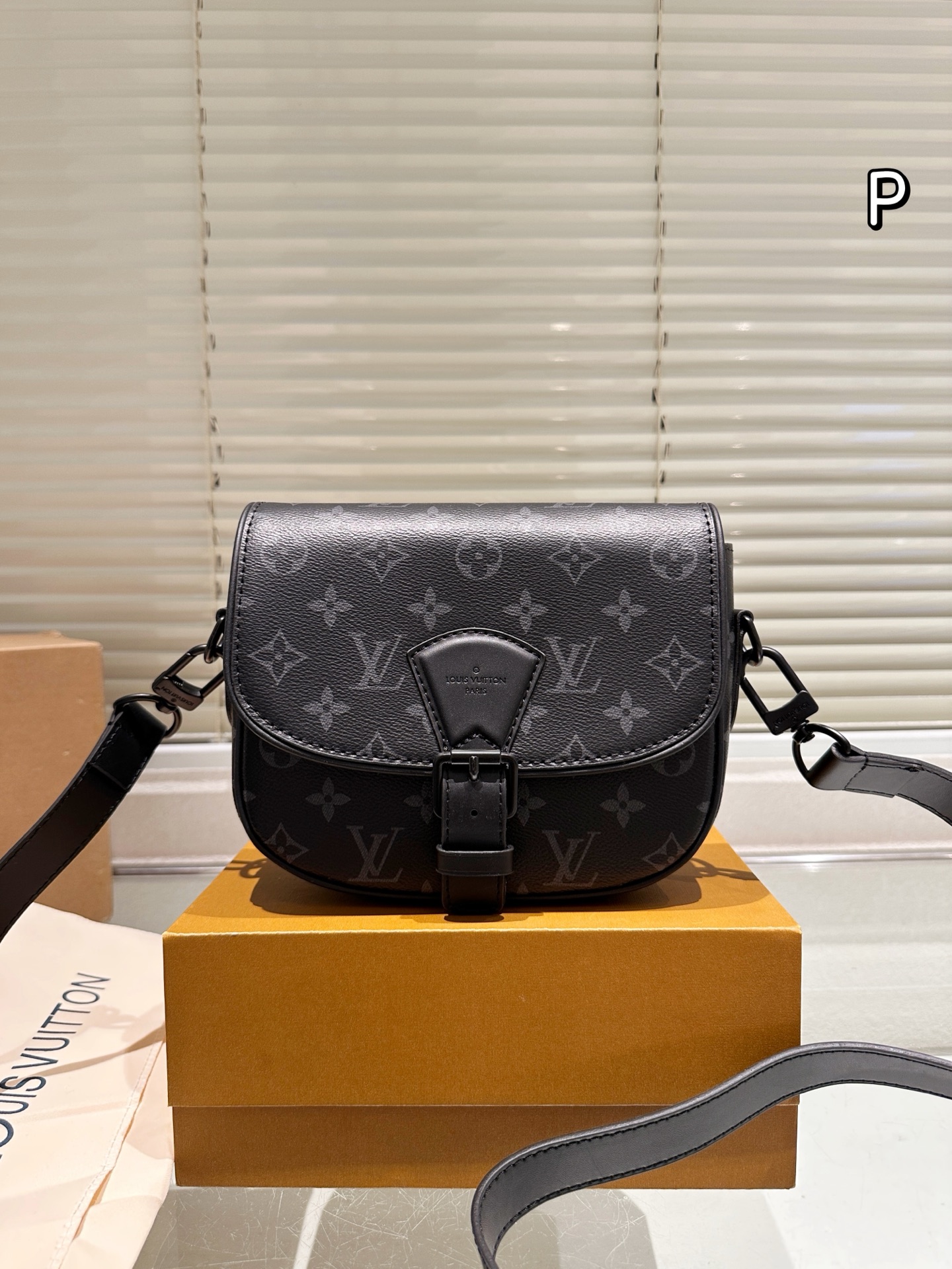LV BAG
