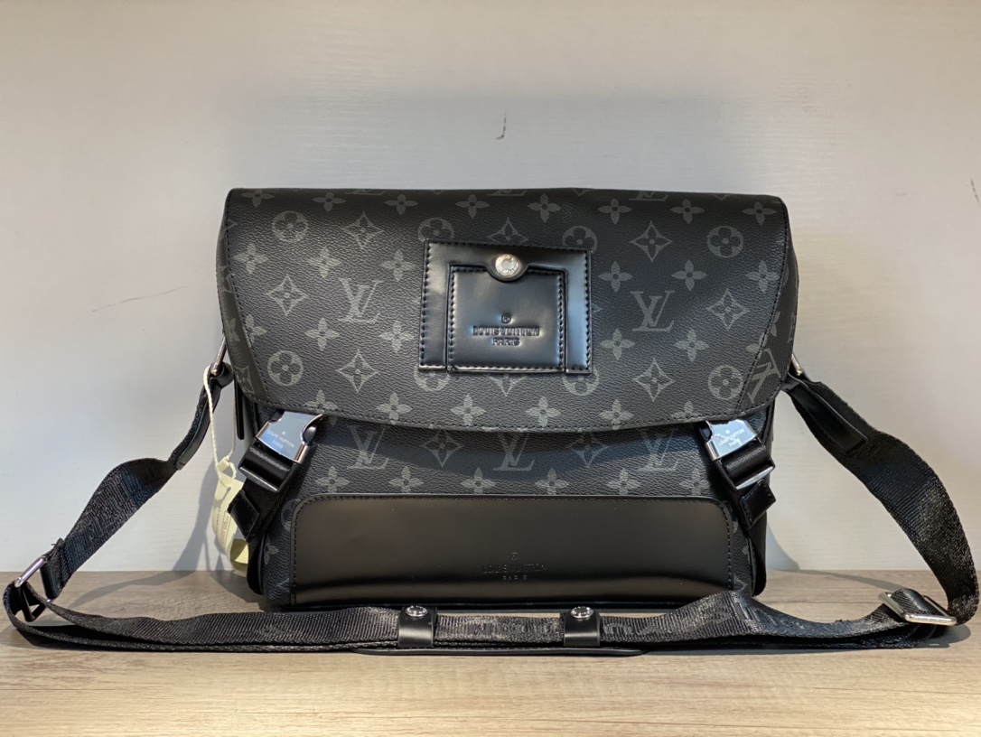LV BAG