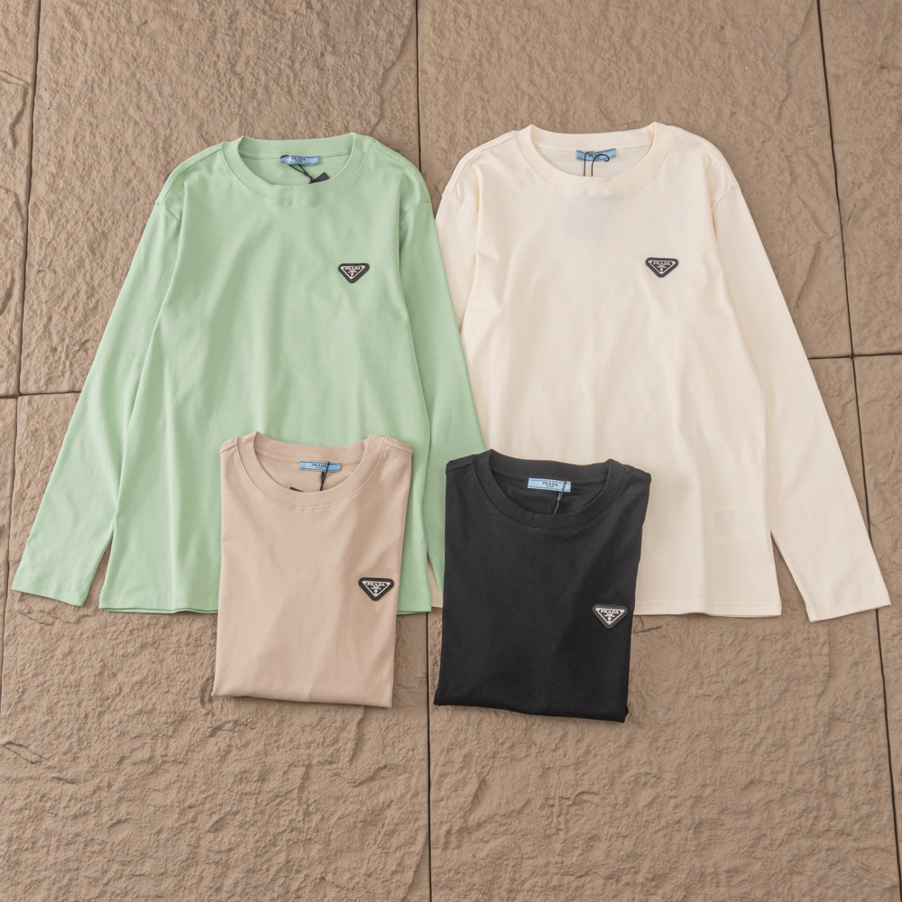 PRADA T-SHIRT