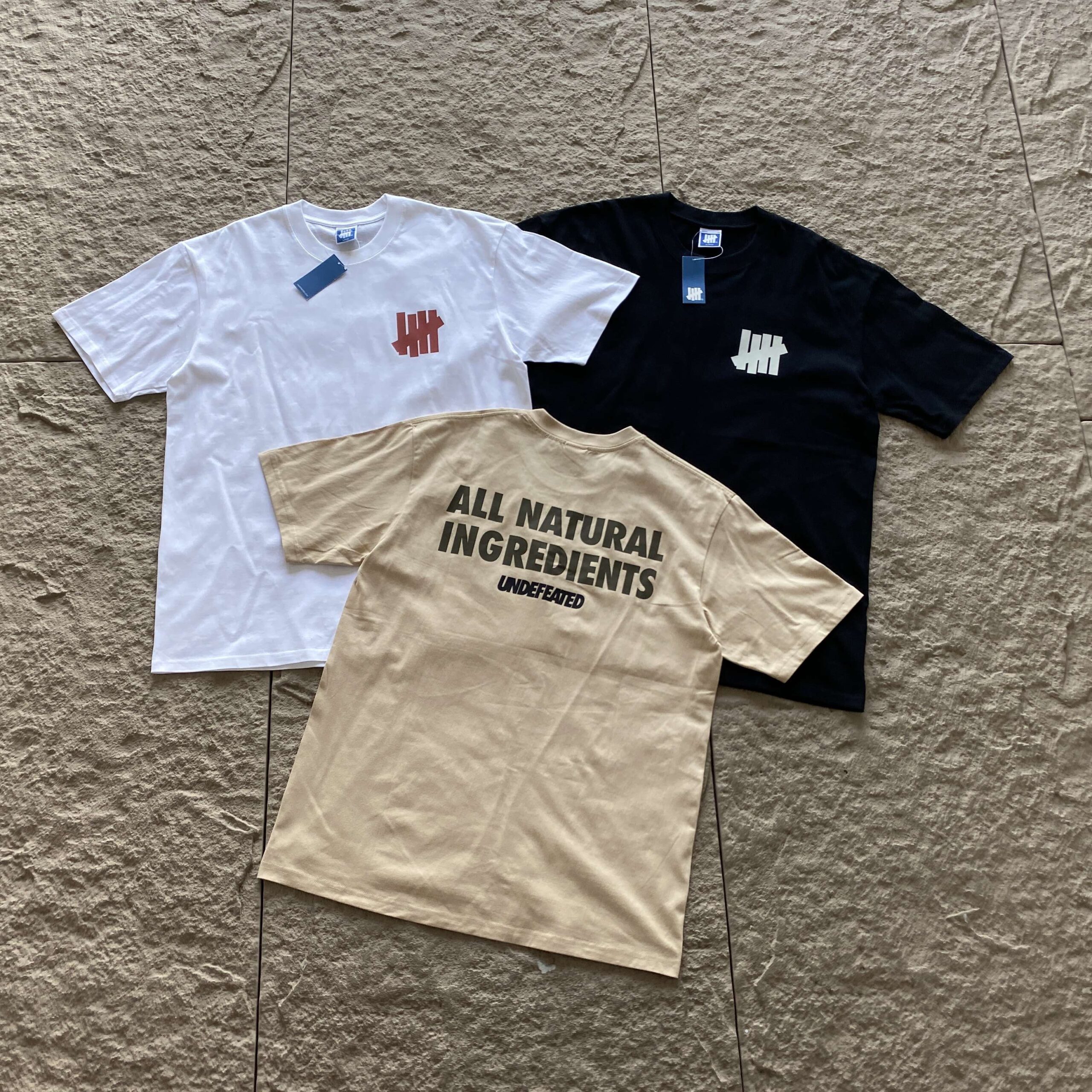 STUSSY T-SHIRT