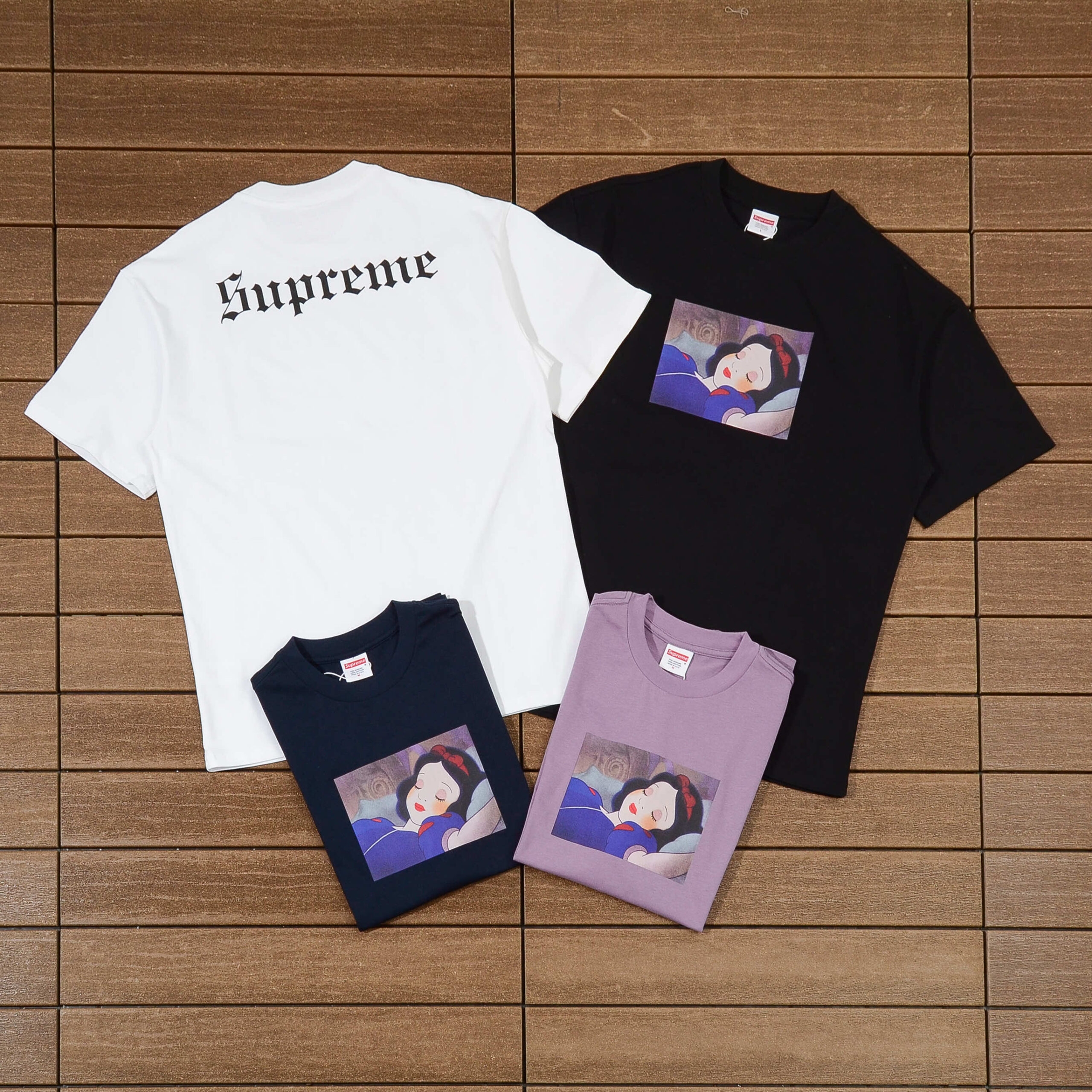 SUPREME T-SHIRT