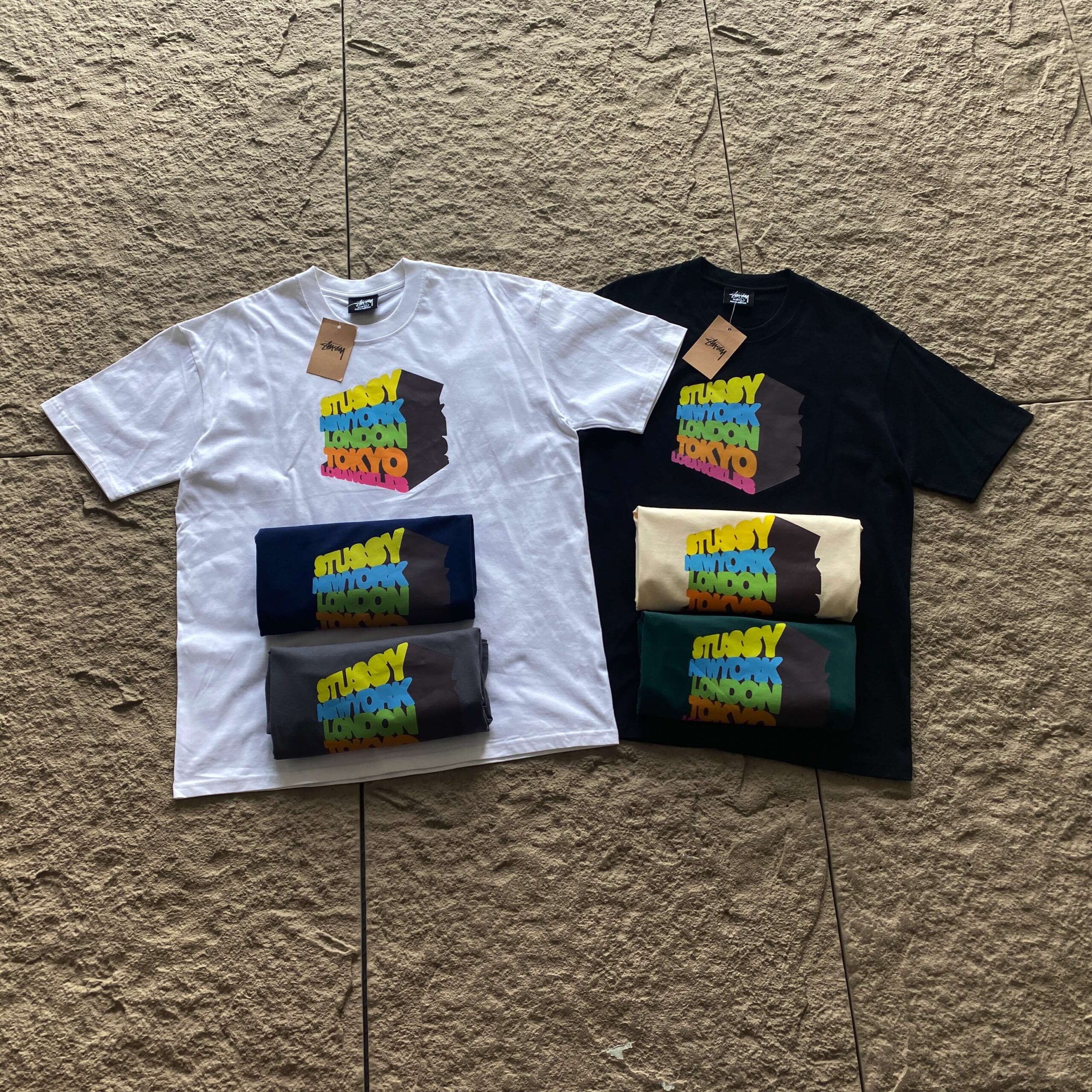 STUSSY T-SHIRT
