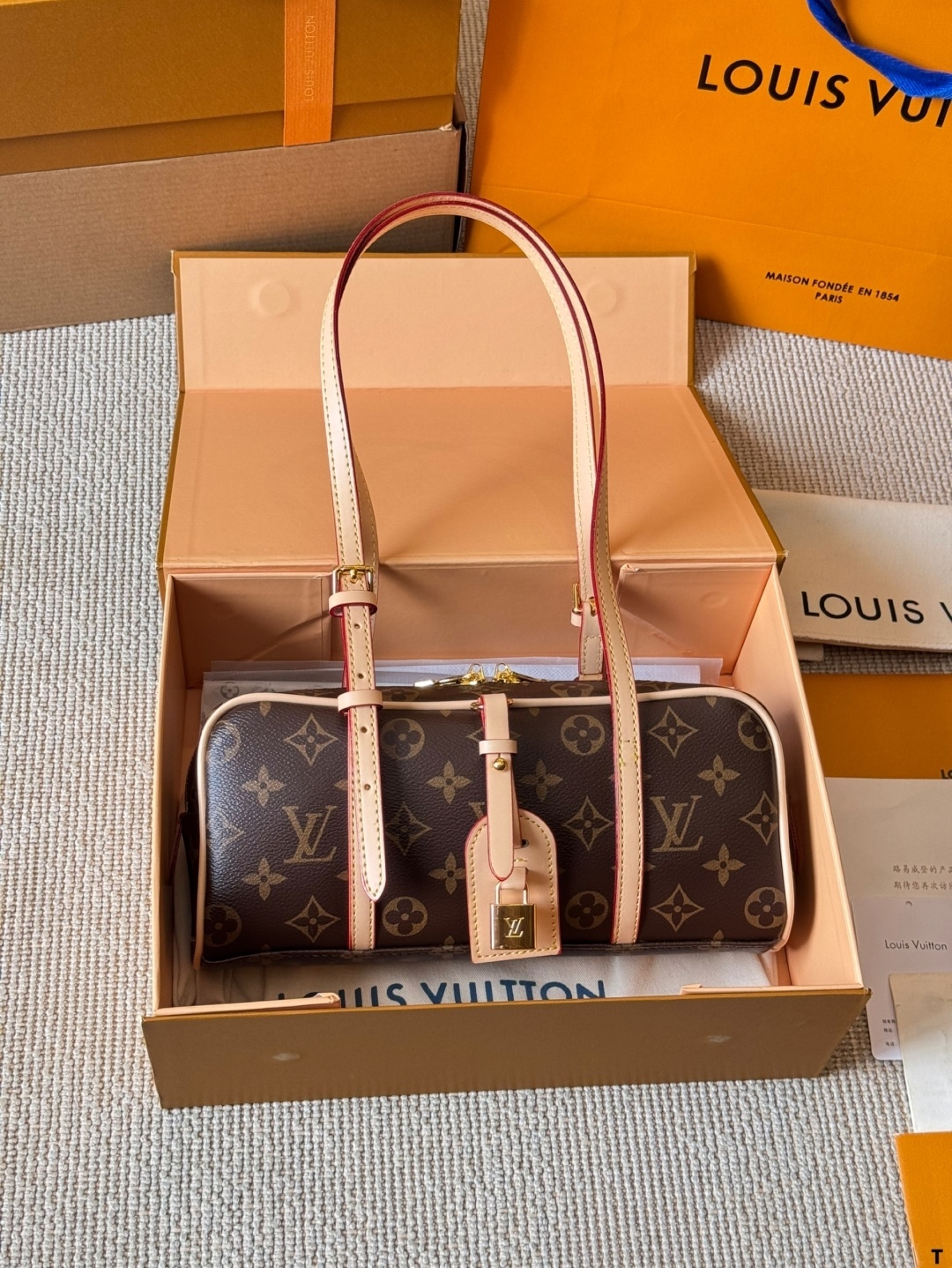 LV BAG