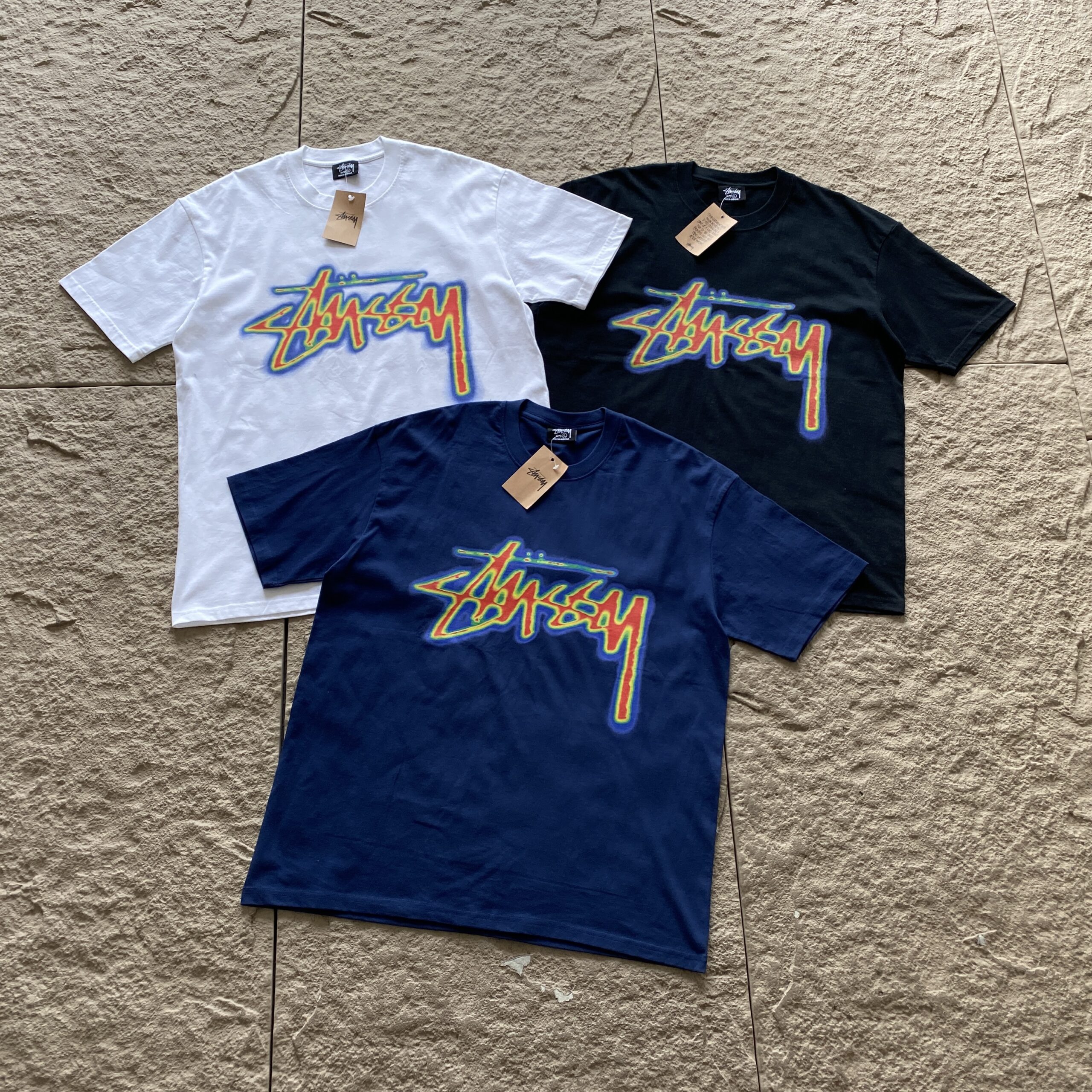 STUSSY T-SHIRT