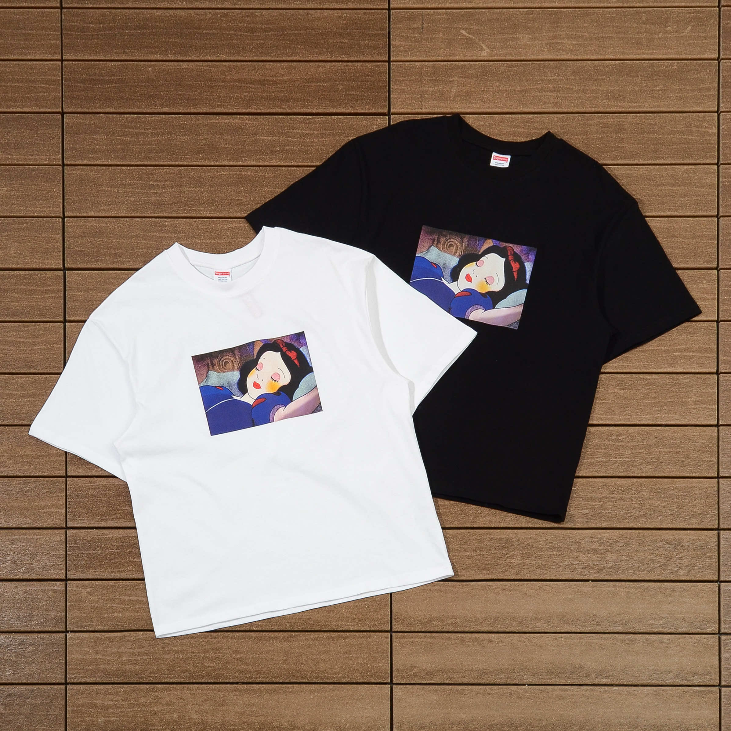 SUPREME T-SHIRT