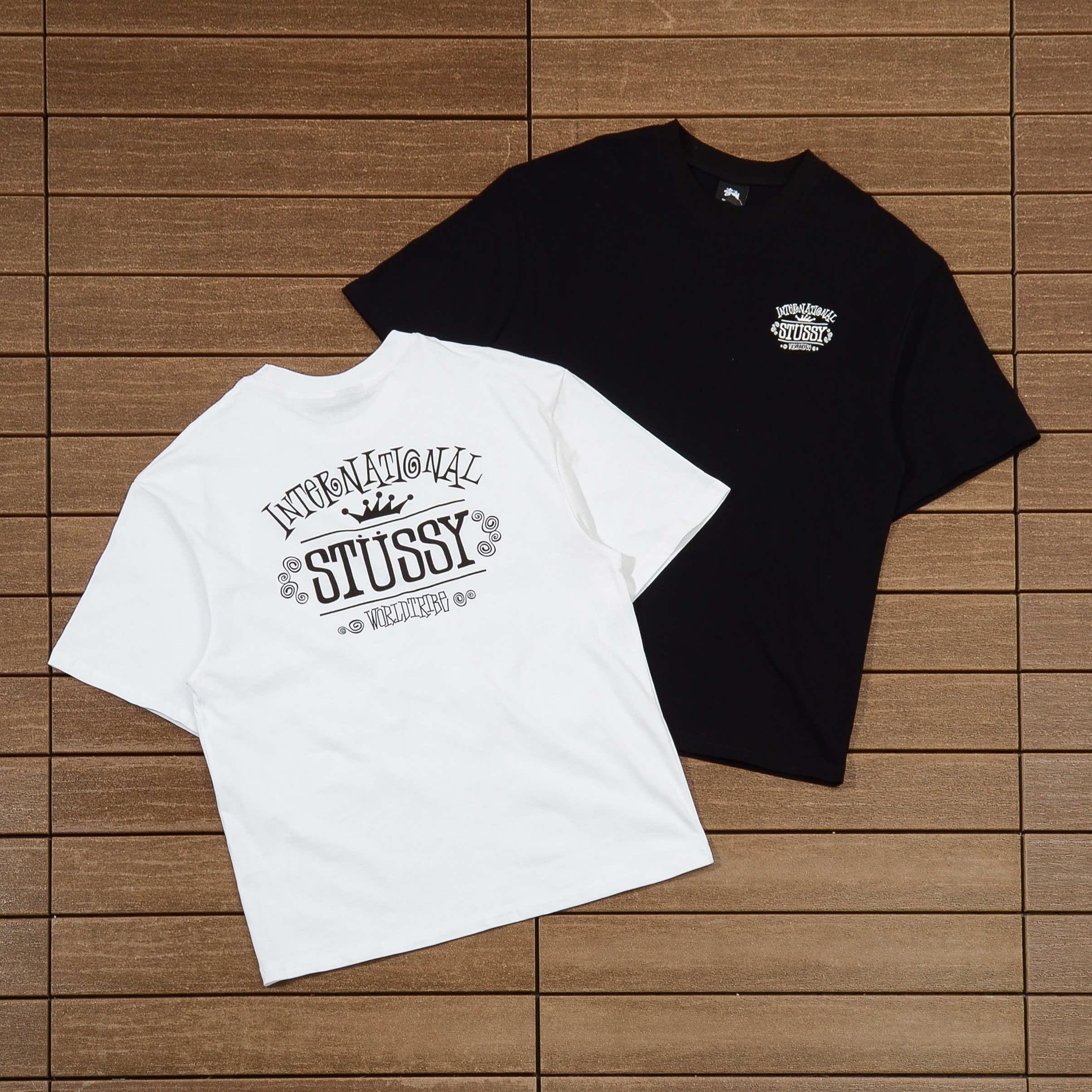 STUSSY T-SHIRT
