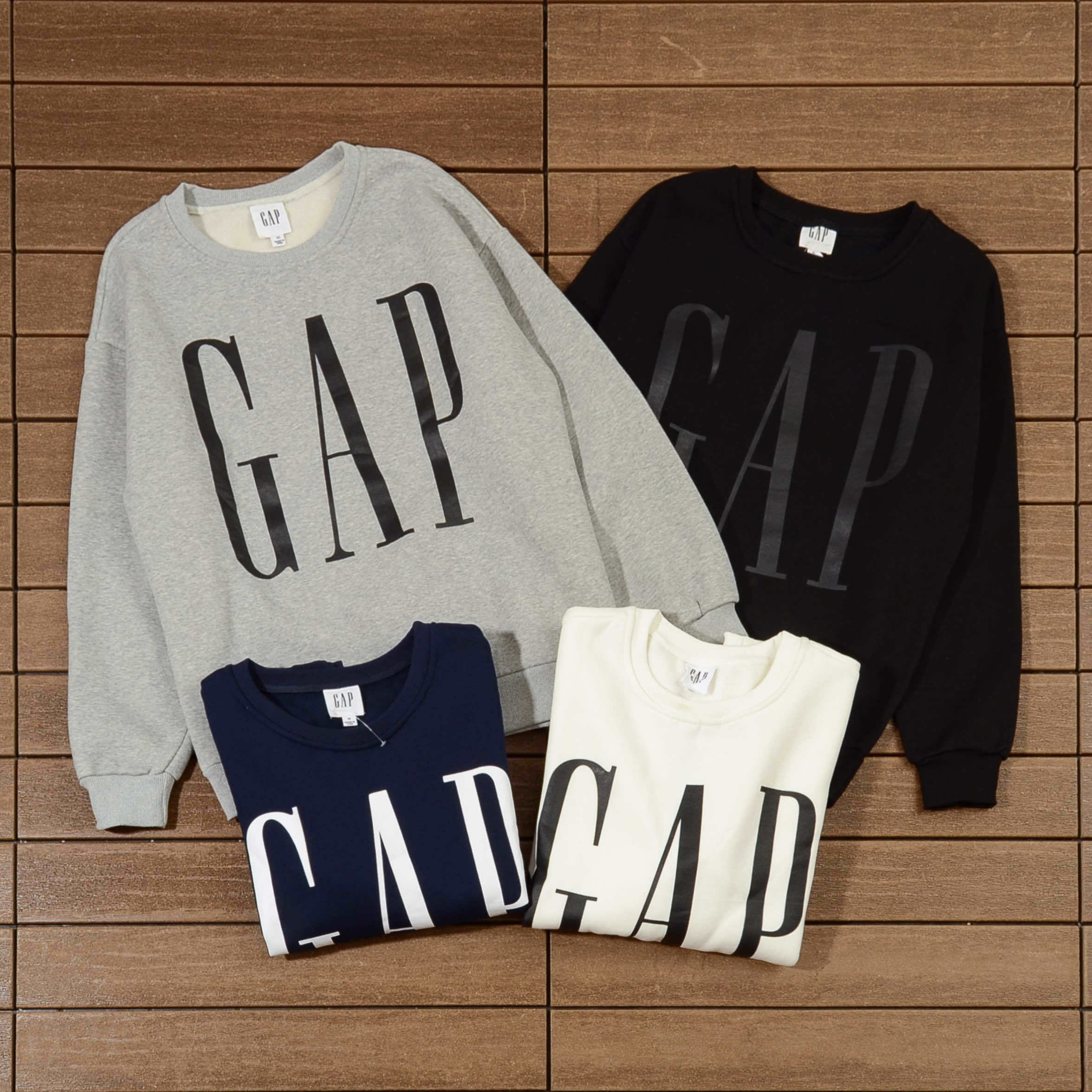 GAP Свитер