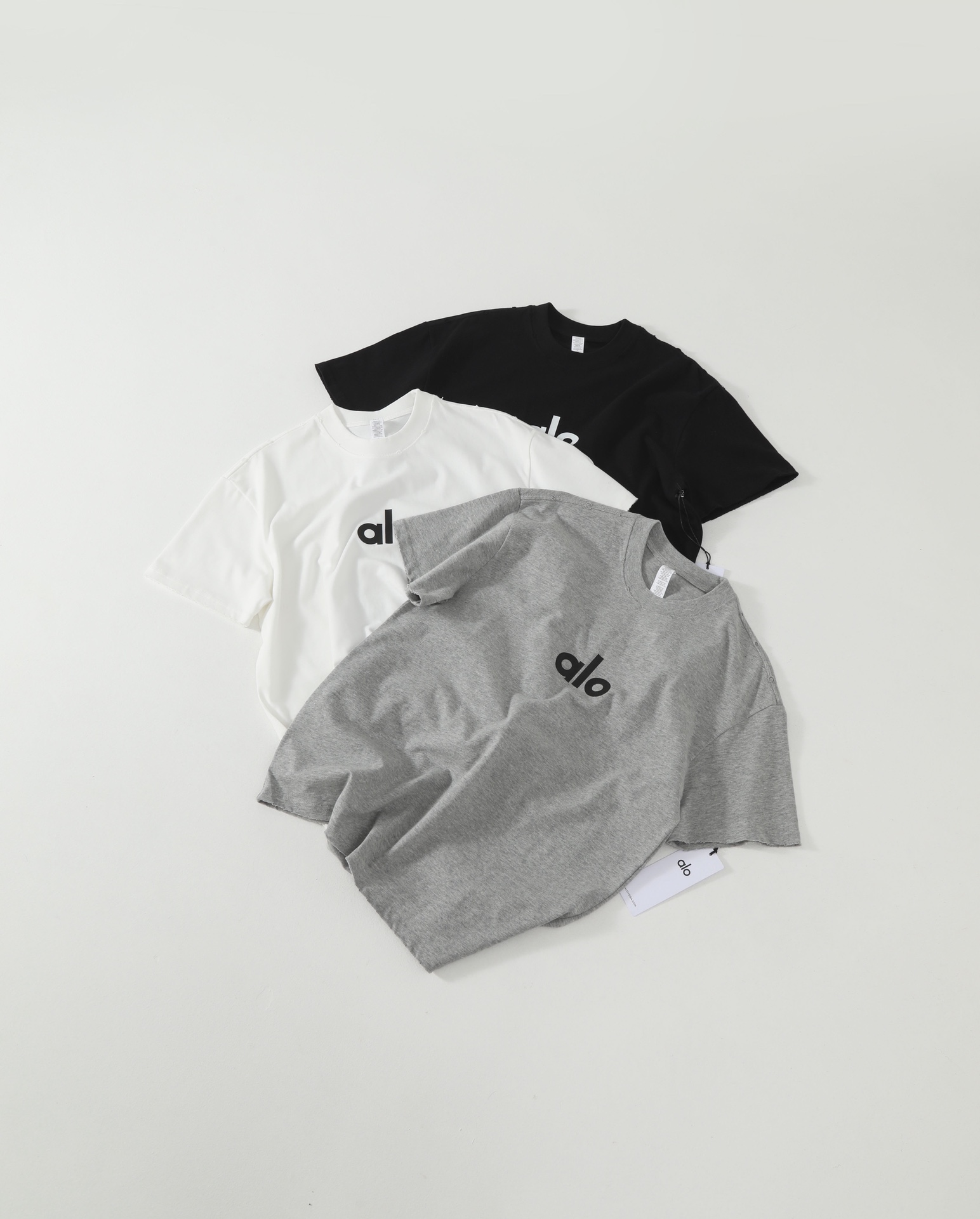 ALO T-SHIRT