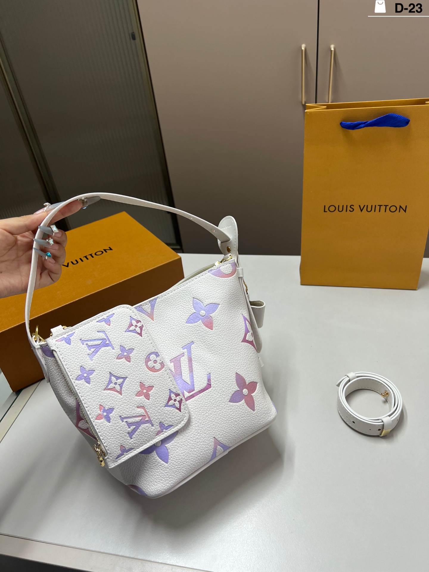 LV BAG