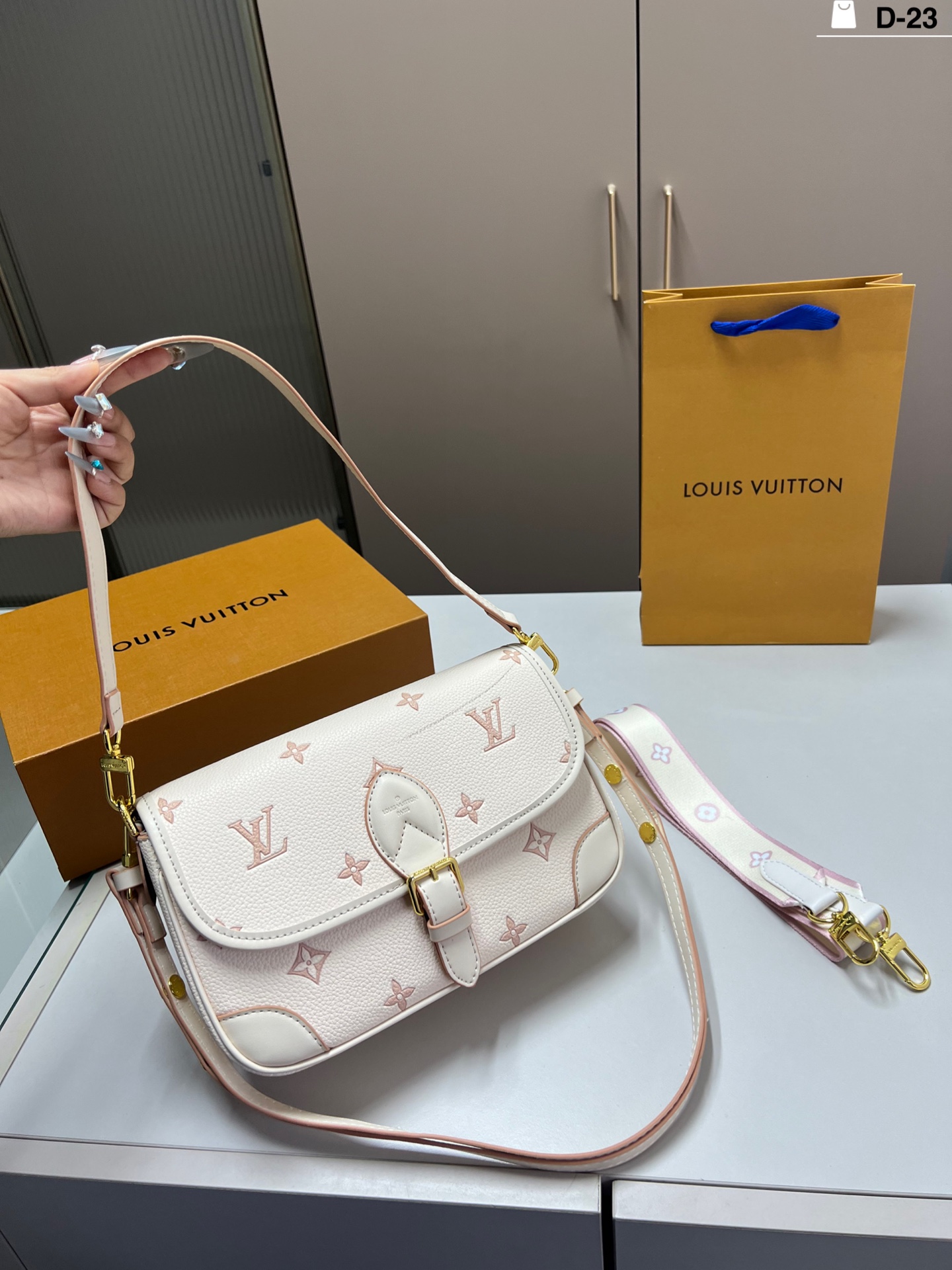 LV BAG