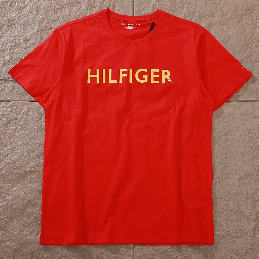 TOMMY HILFIGER T-SHIRT