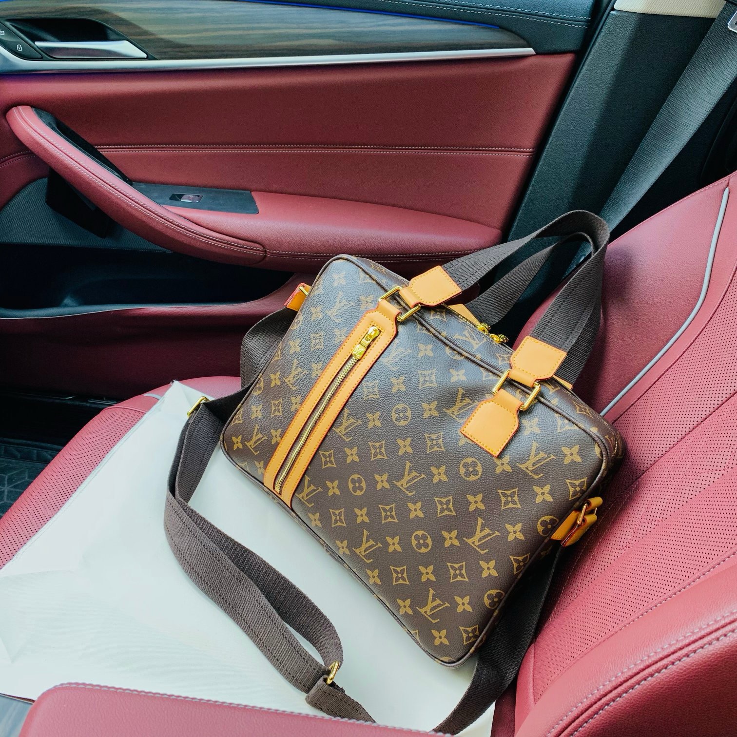 LV BAG