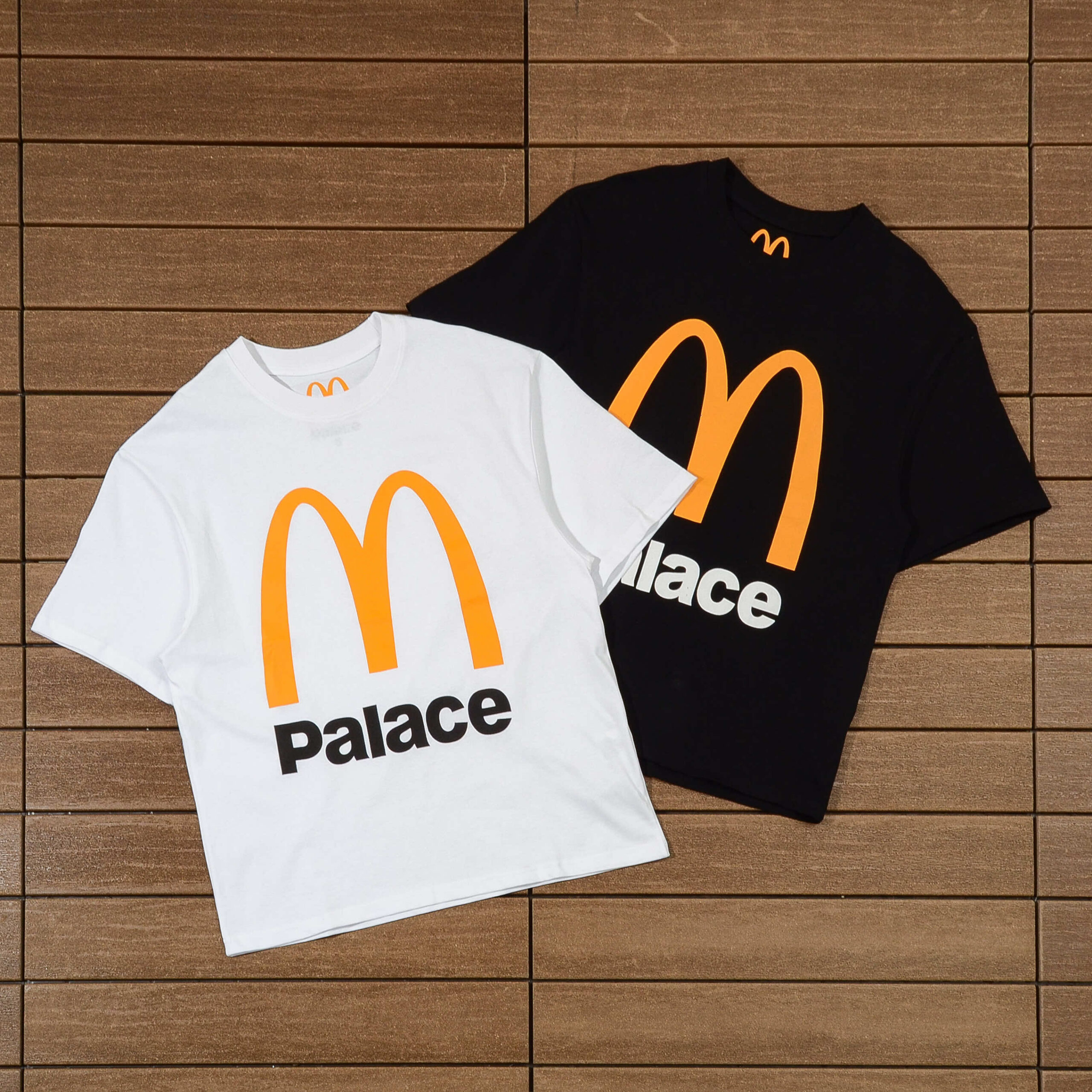 PALACE T-SHIRT