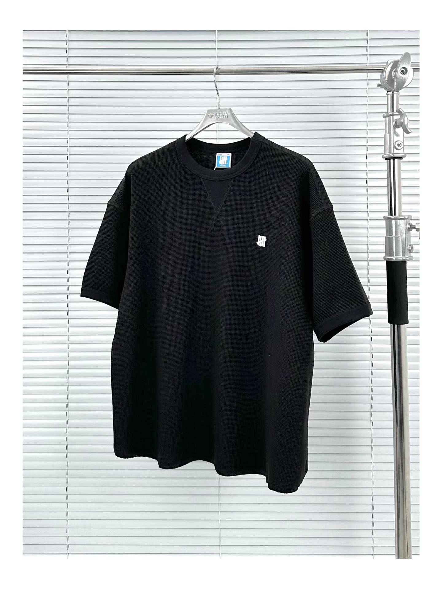 UNDEFEATED T-SHIRT