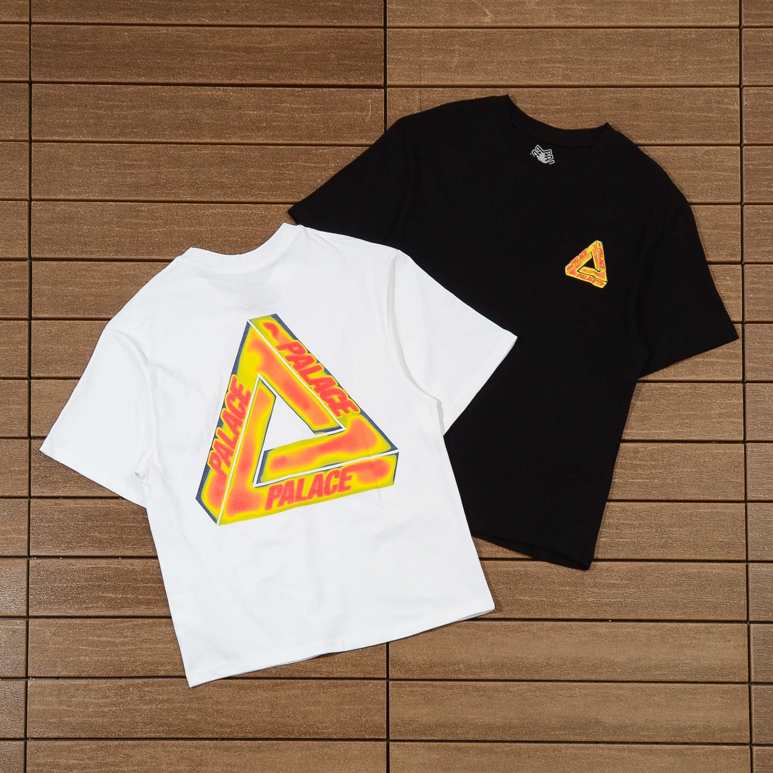 PALACE T-SHIRT